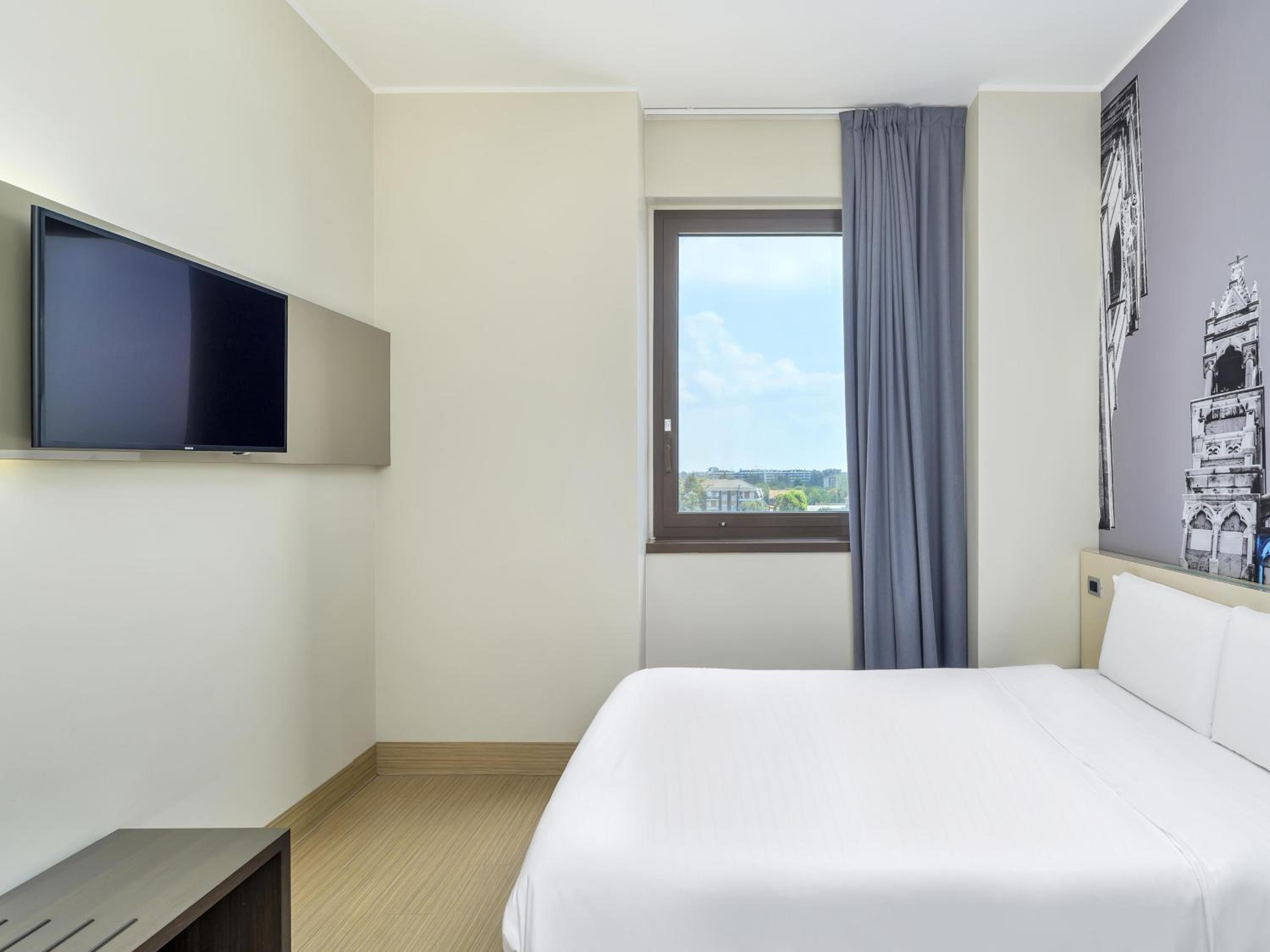 Double Room - Photo 6