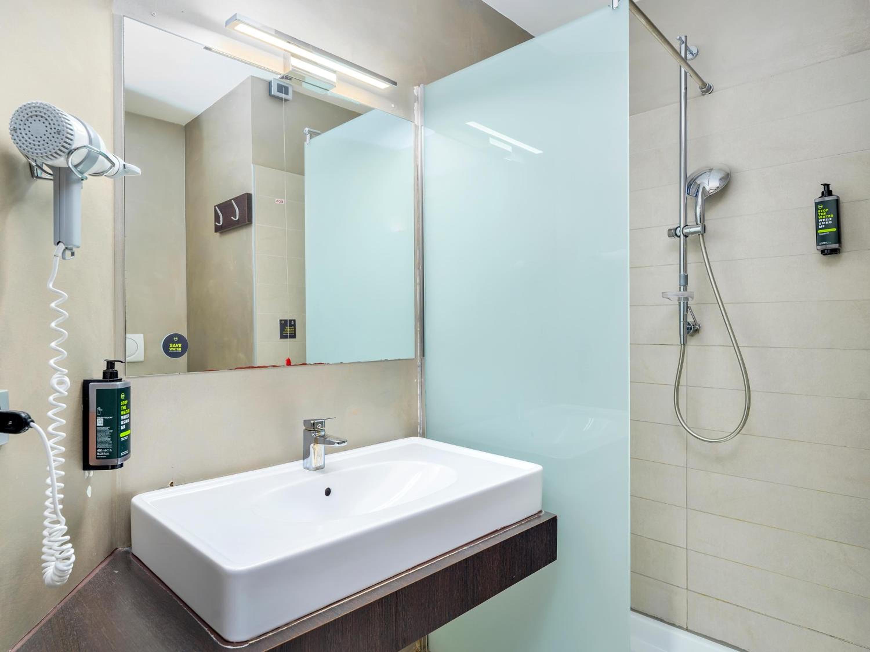 Double Room - Photo 4