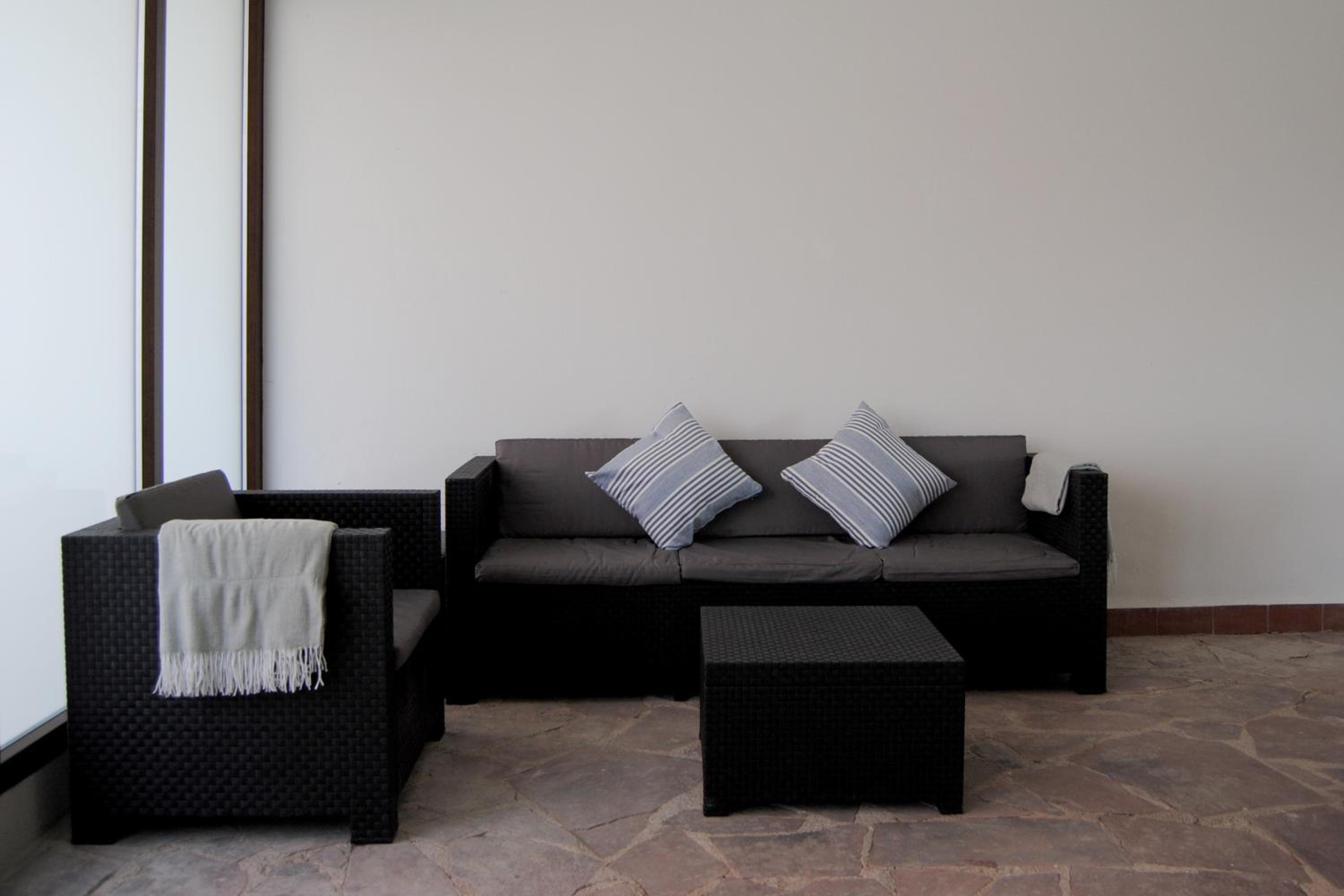 Three-Bedroom Apartment With Sea View photo 2