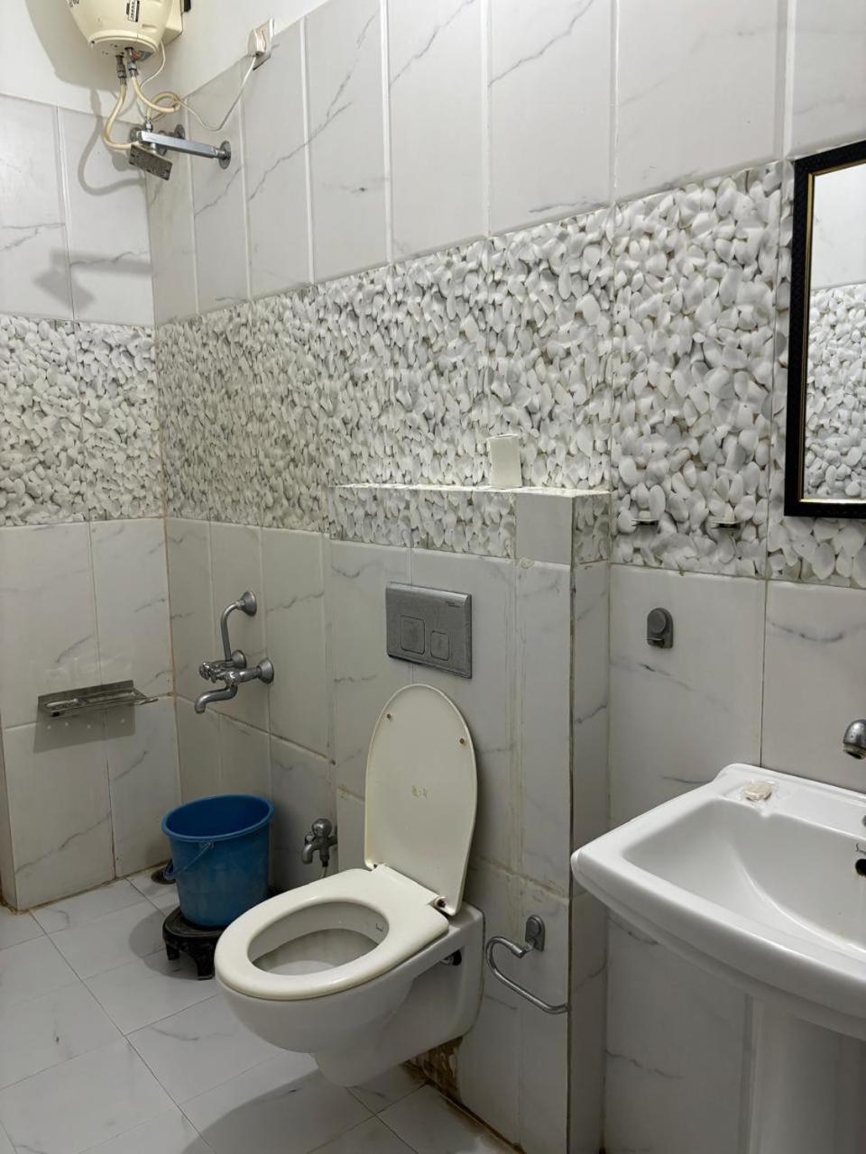 Deluxe Queen Room - Photo 2