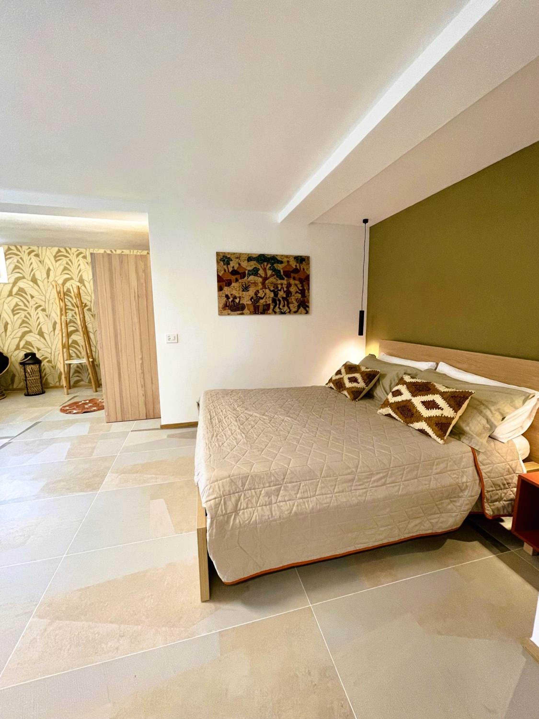 Deluxe Double Room with Extra Bed