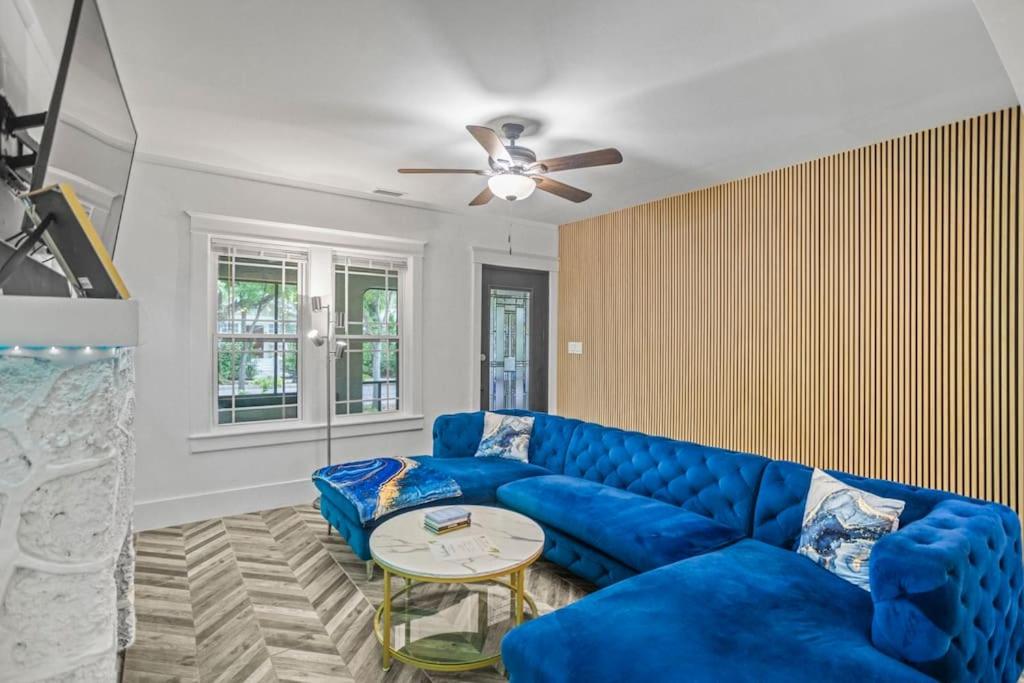 Two-Bedroom House photo 2