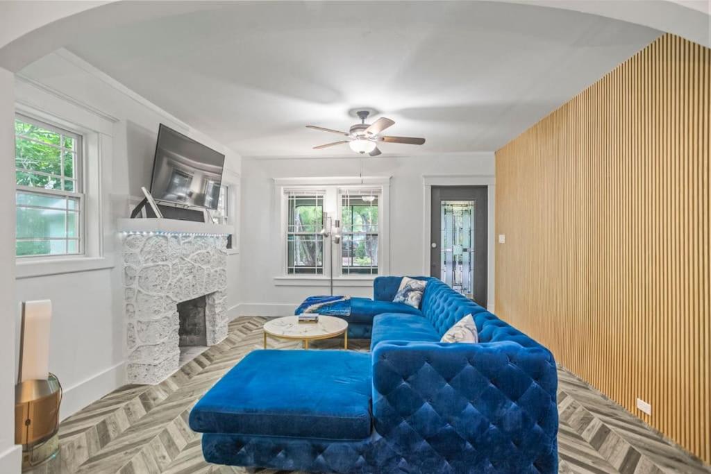 Two-Bedroom House photo 3