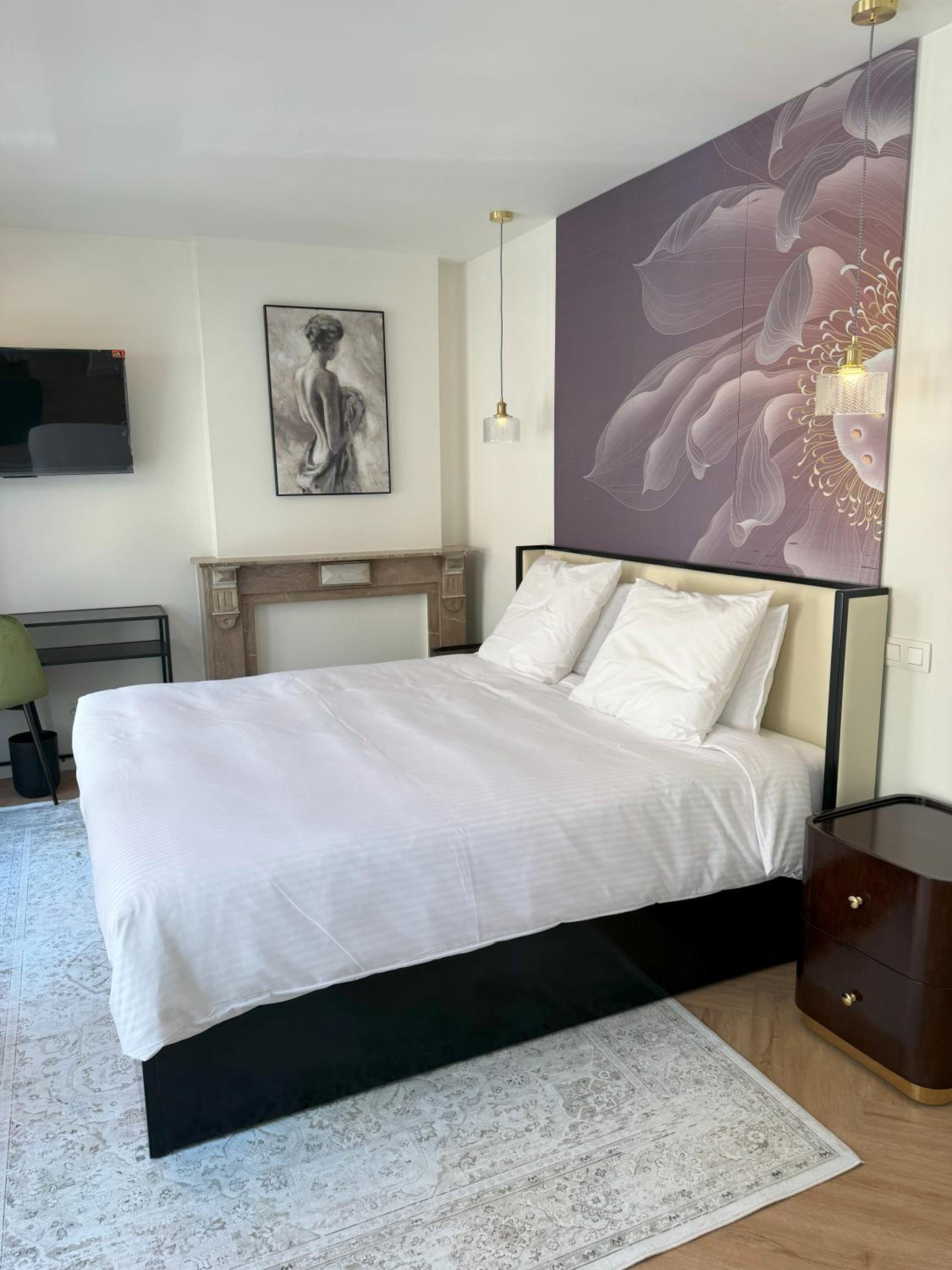 Deluxe King Room