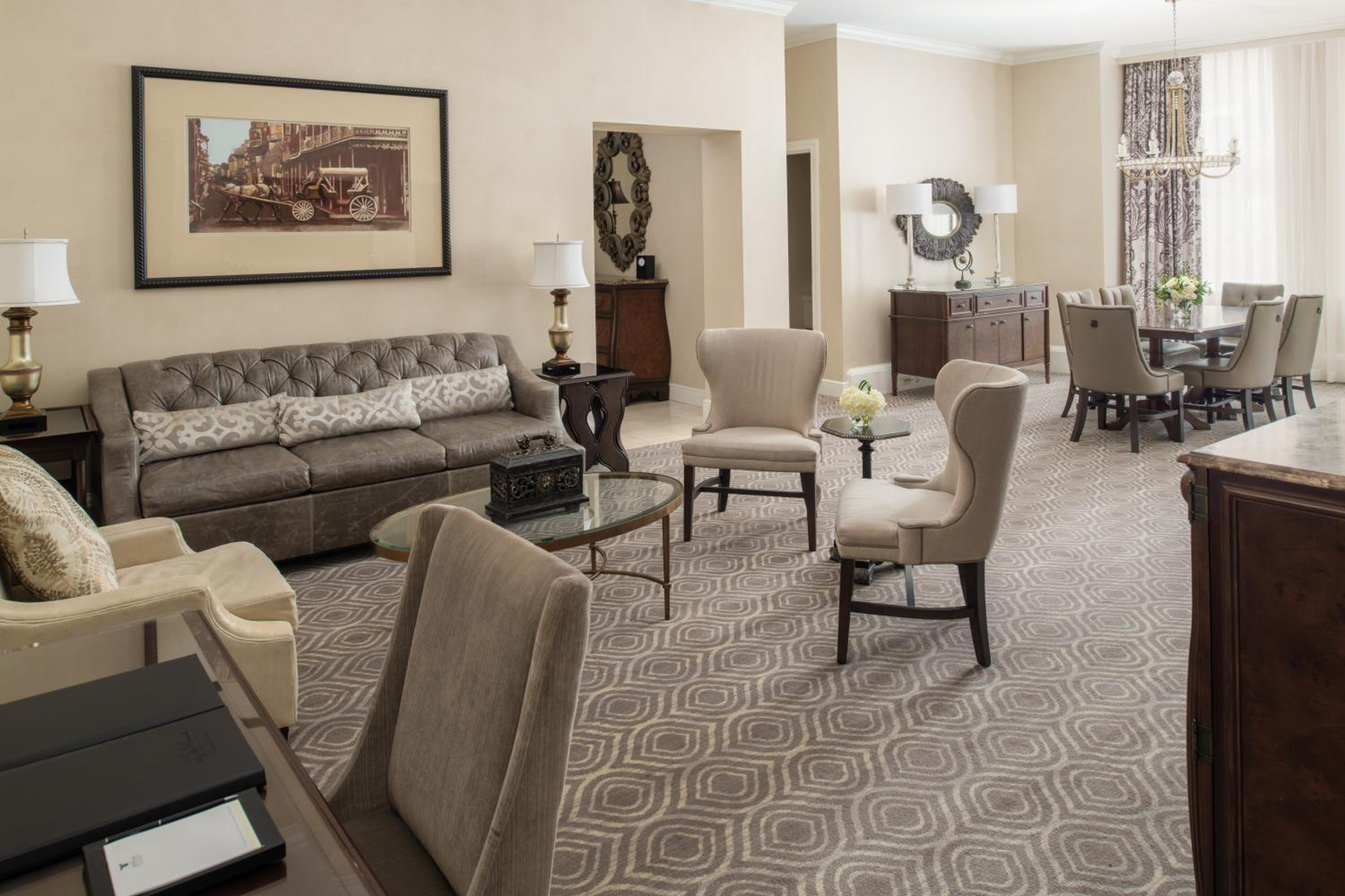 Waldorf King Suite
