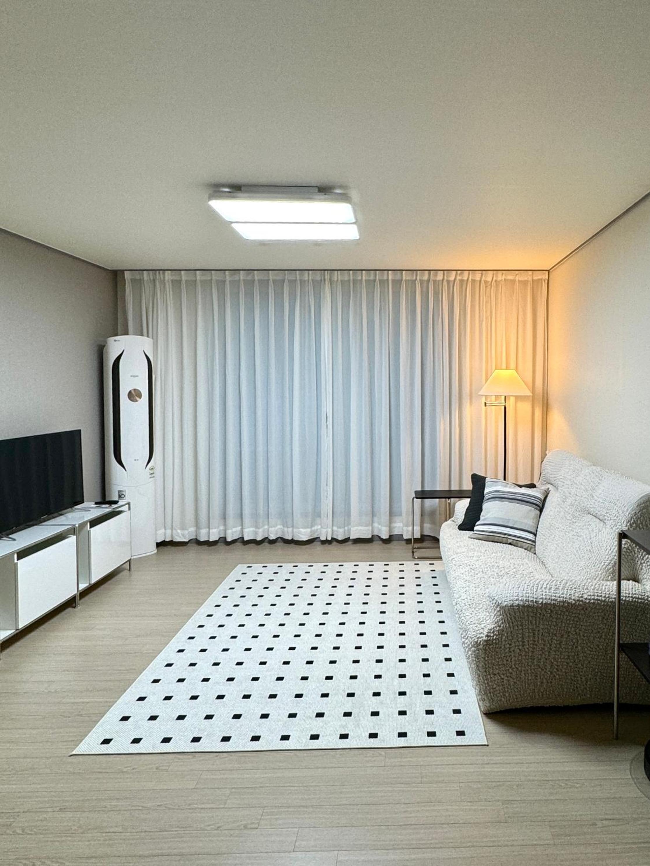 Two-Bedroom Apartment photo 2