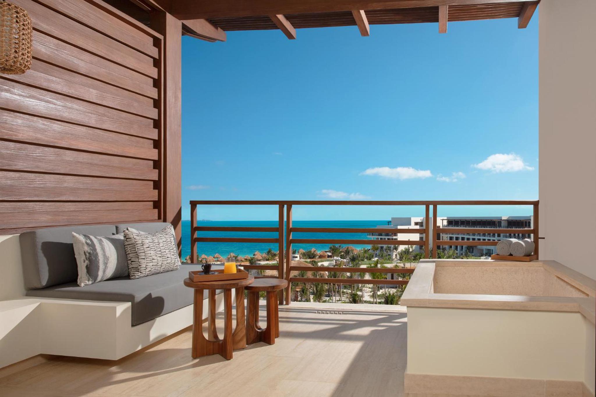 Preferred Club Junior Suite Ocean View King