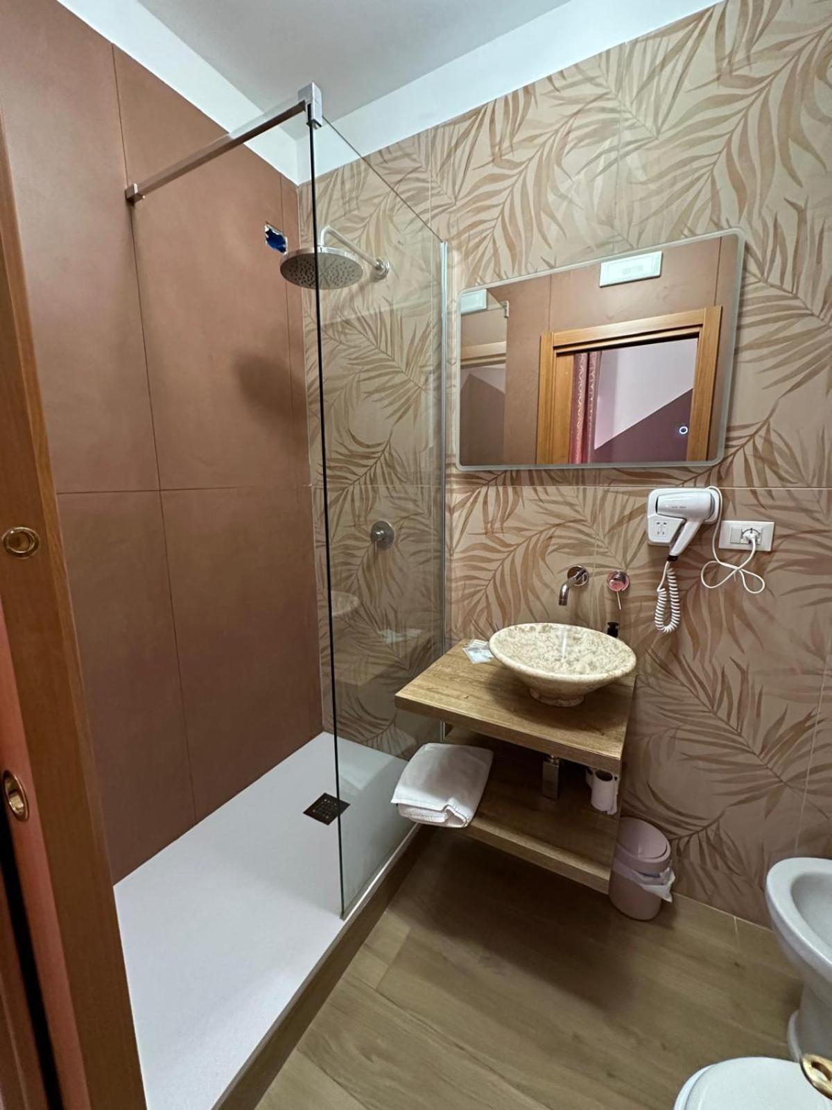 Quadruple Room with Bathroom photo 3