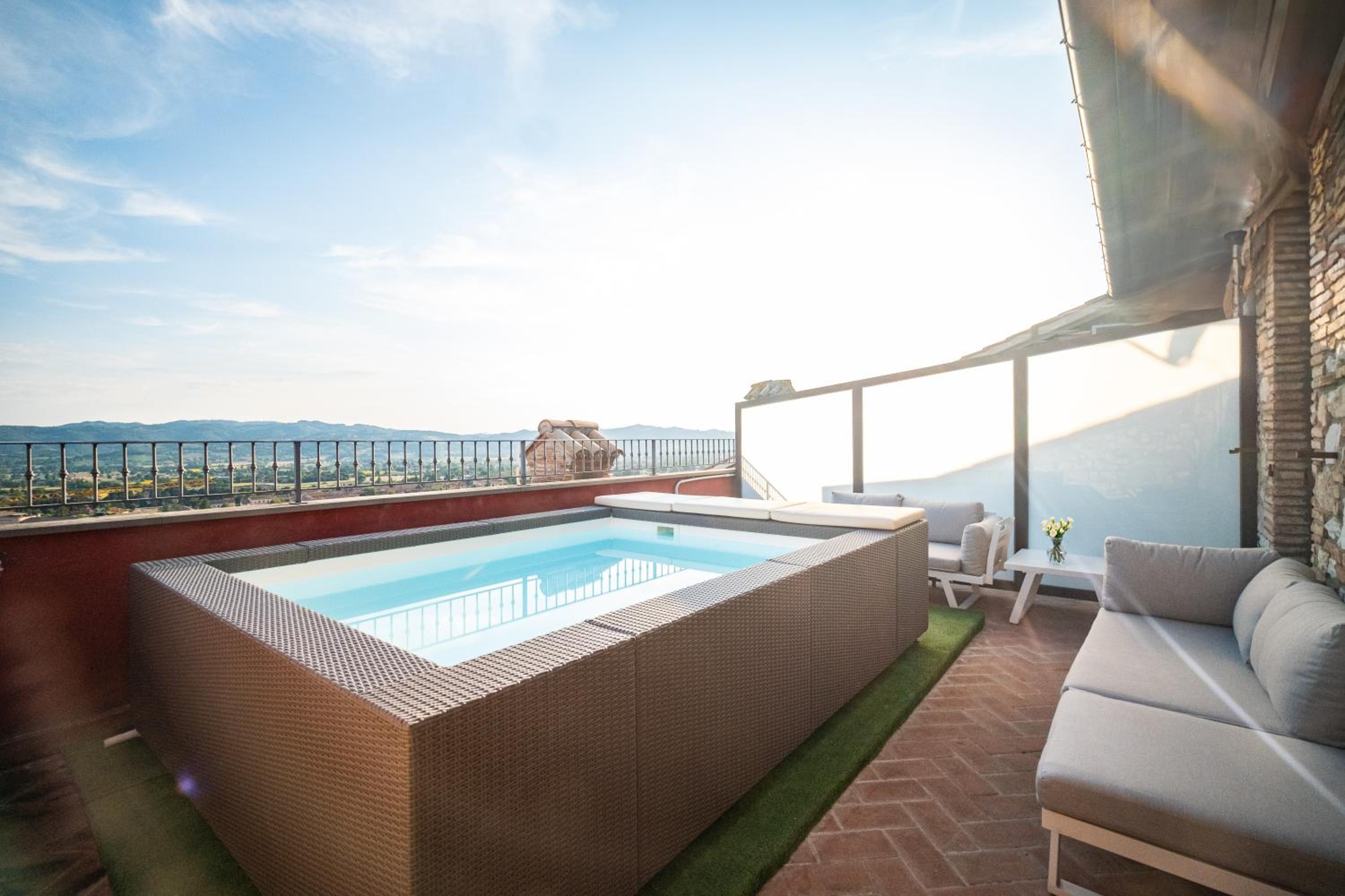 Junior Suite with Private Pool - Photo 2