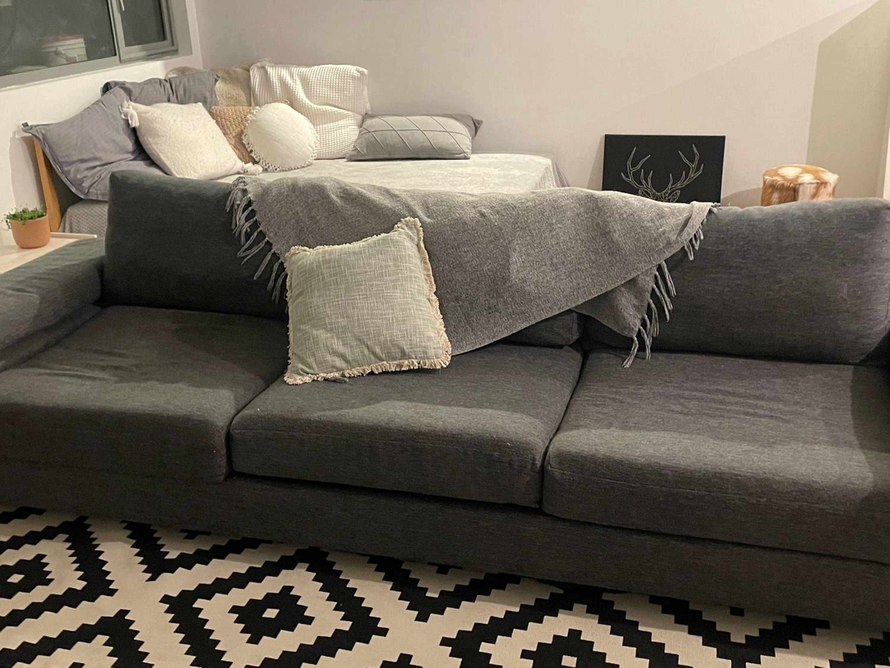 One-Bedroom Apartment photo 3