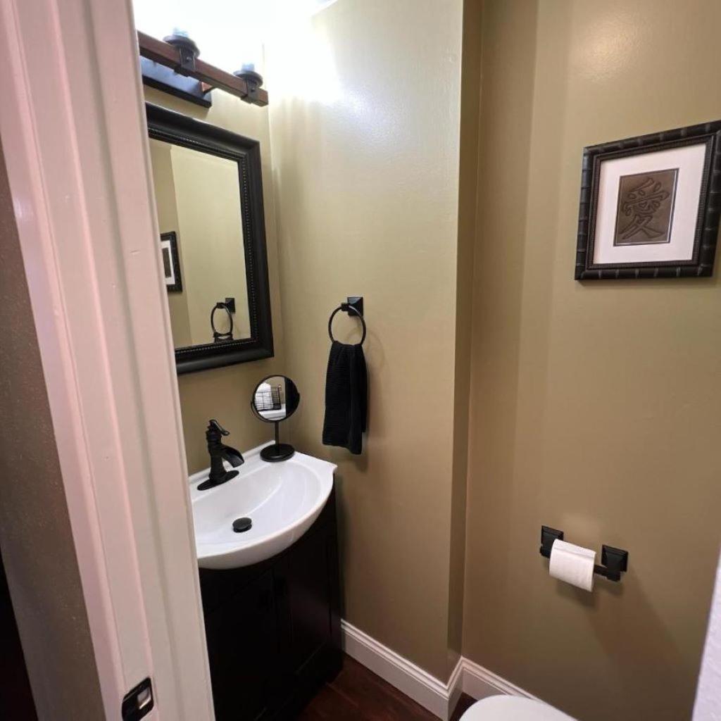 Three-Bedroom Townhouse photo 3