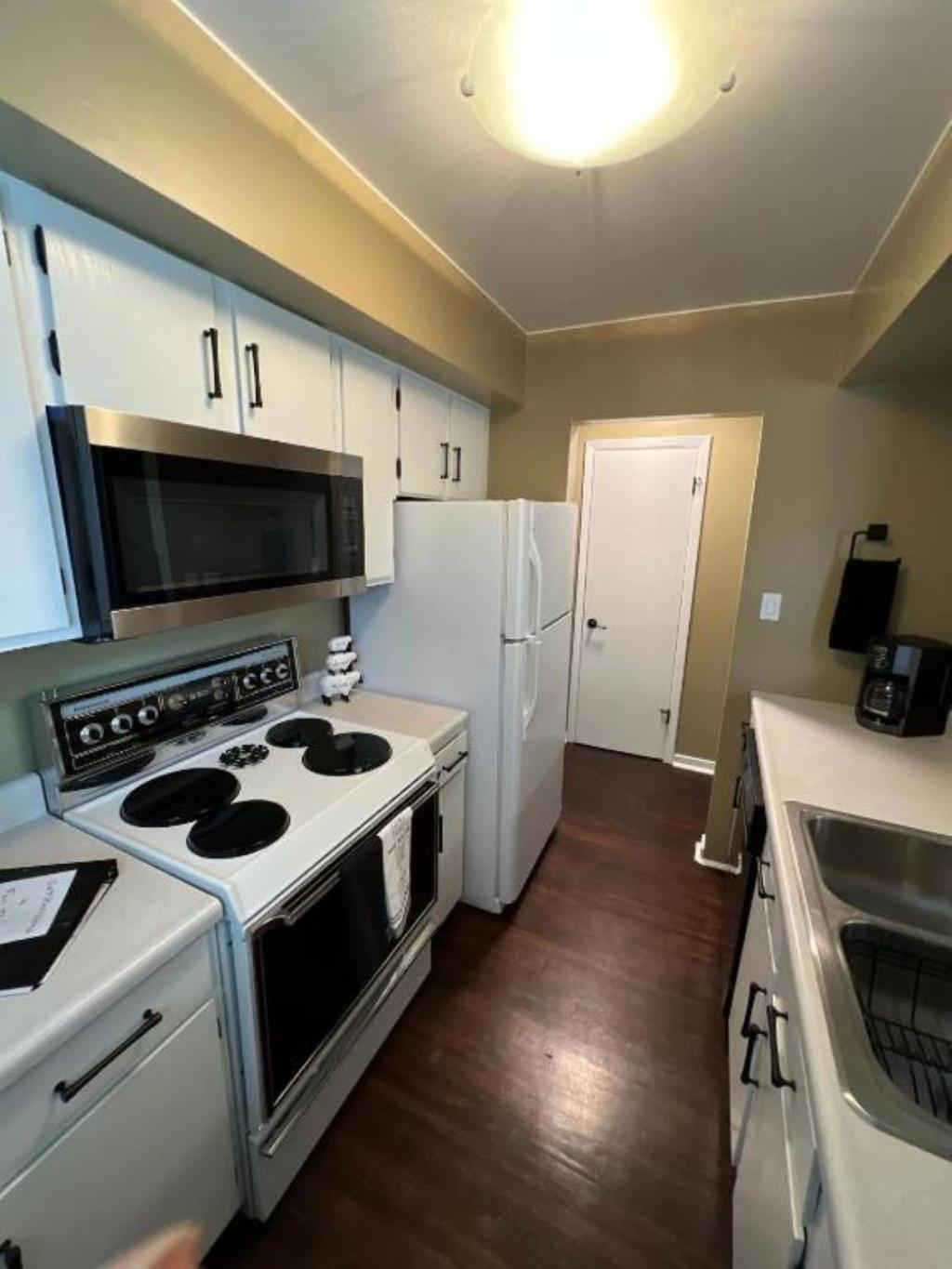 Three-Bedroom Townhouse photo 2