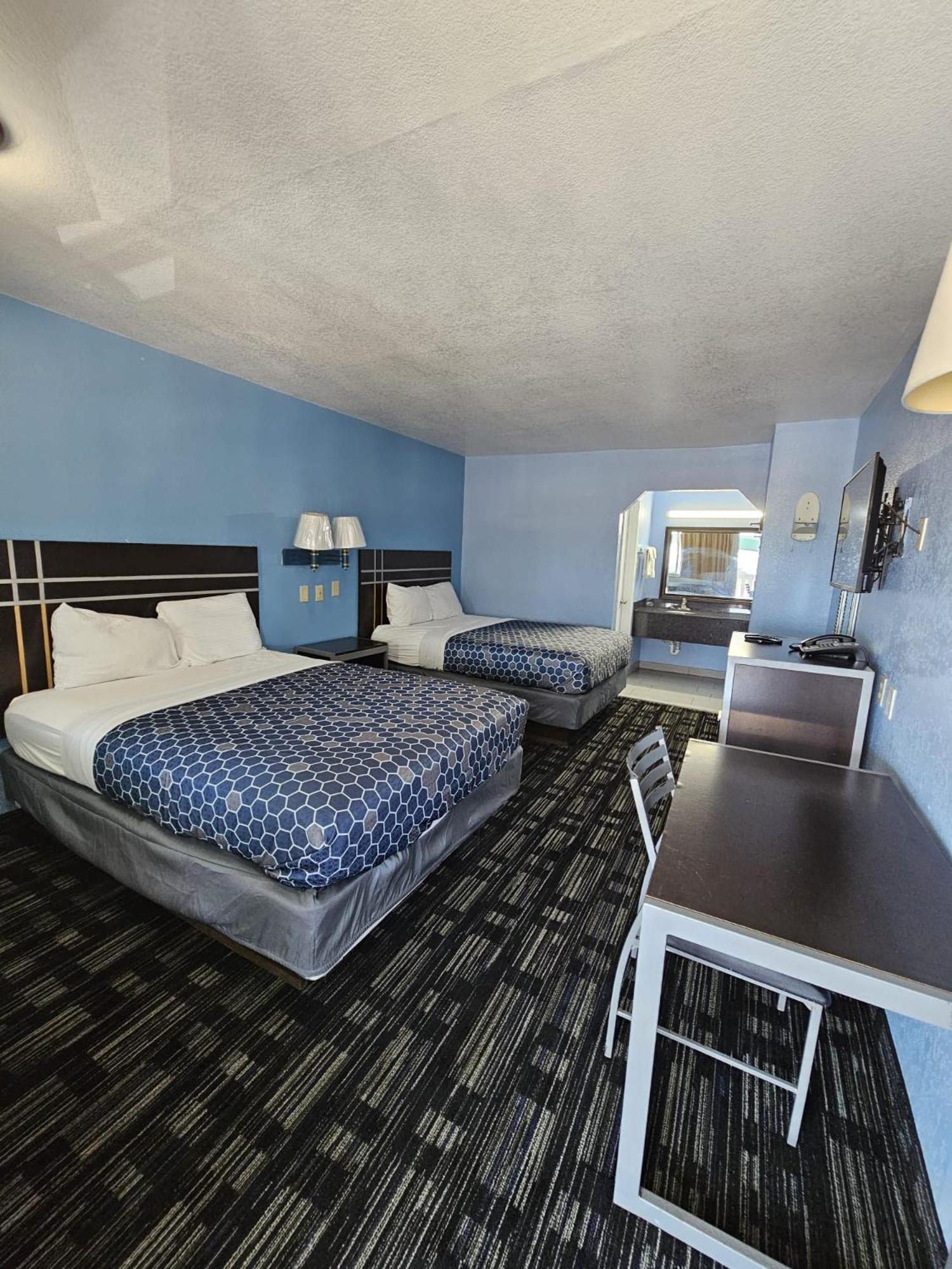 Double Room - Photo 7