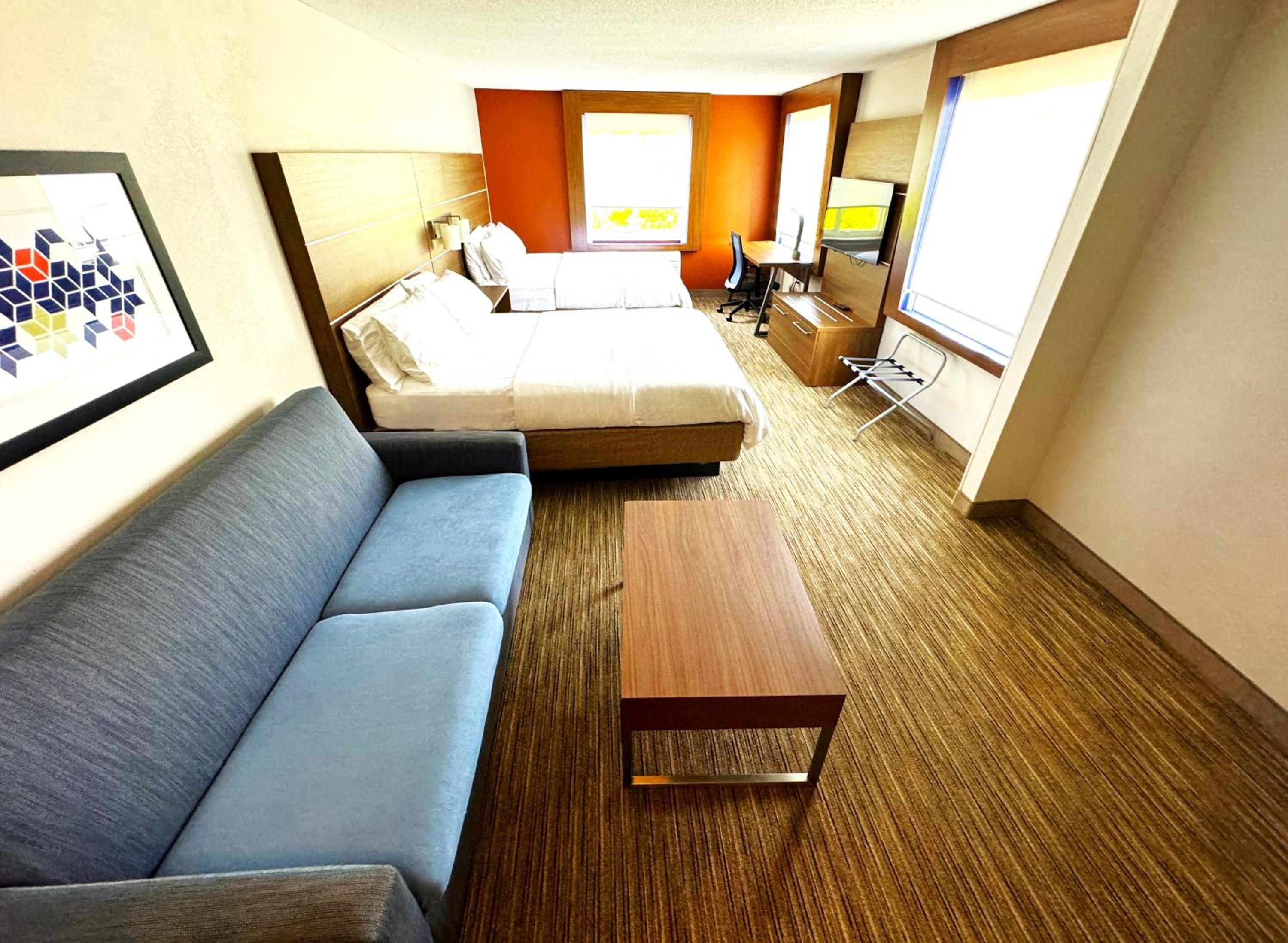Suite with Two Queen Beds - Photo 1