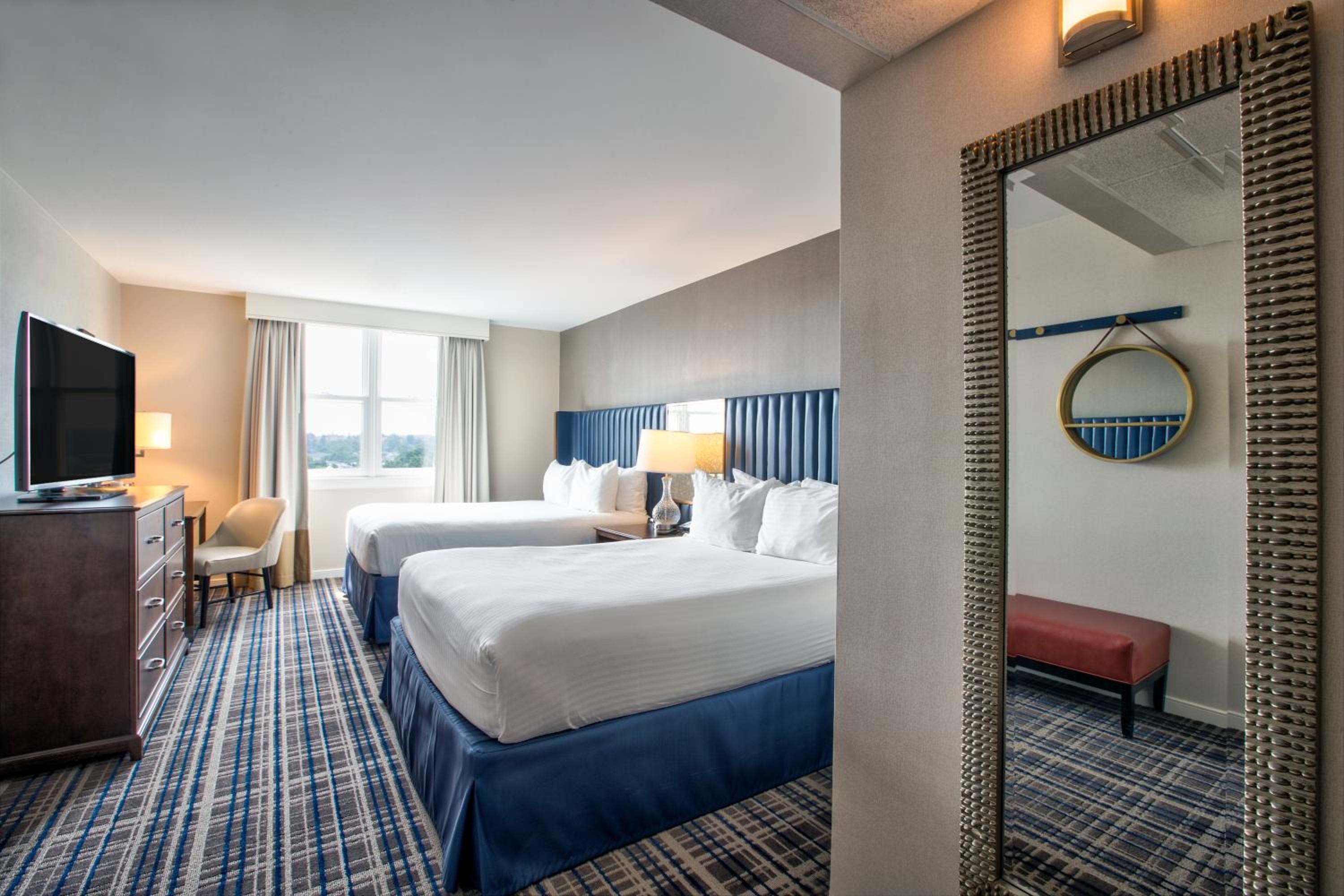 Double Room with Two Double Beds - Photo 6