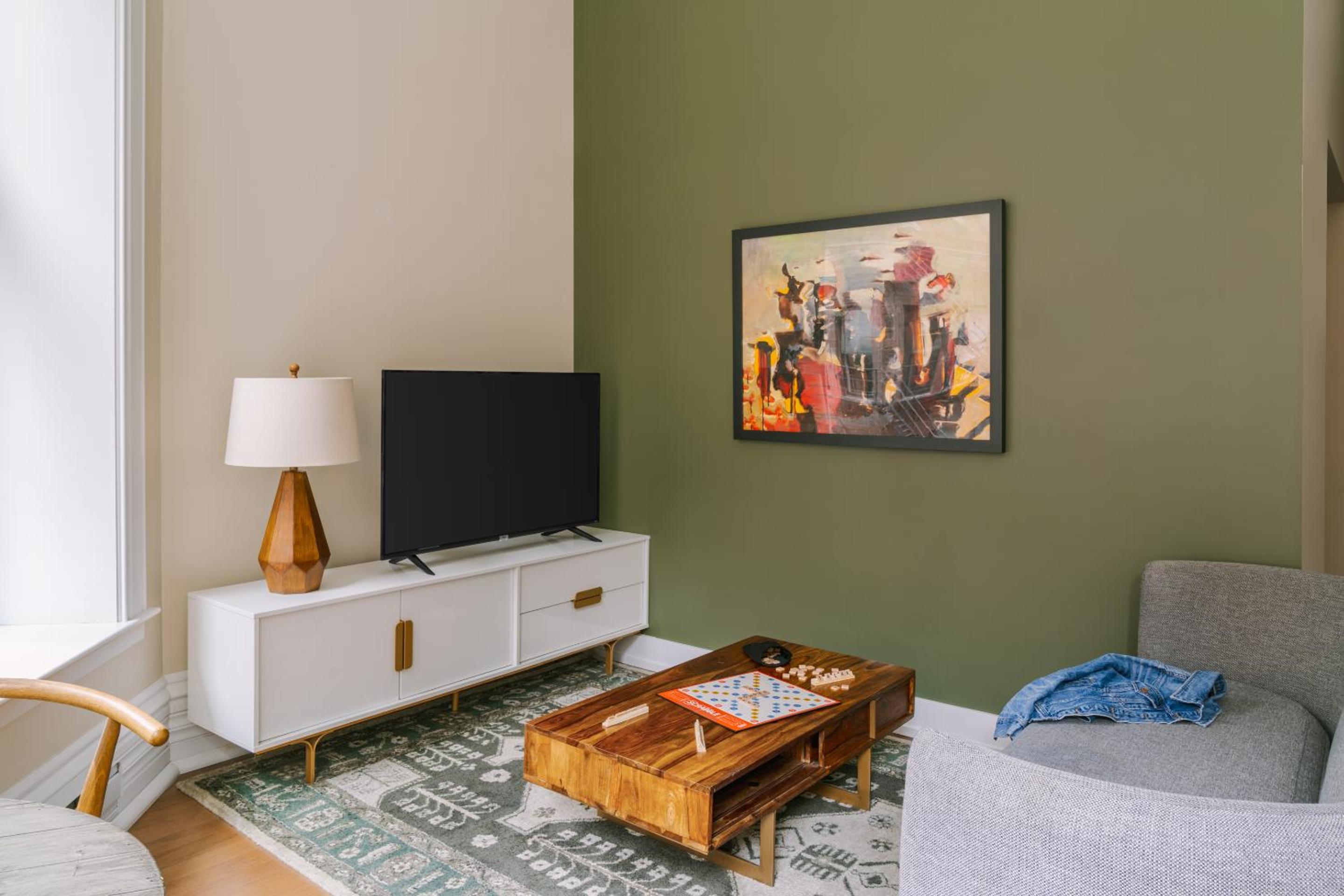 Superior One-Bedroom Apartment