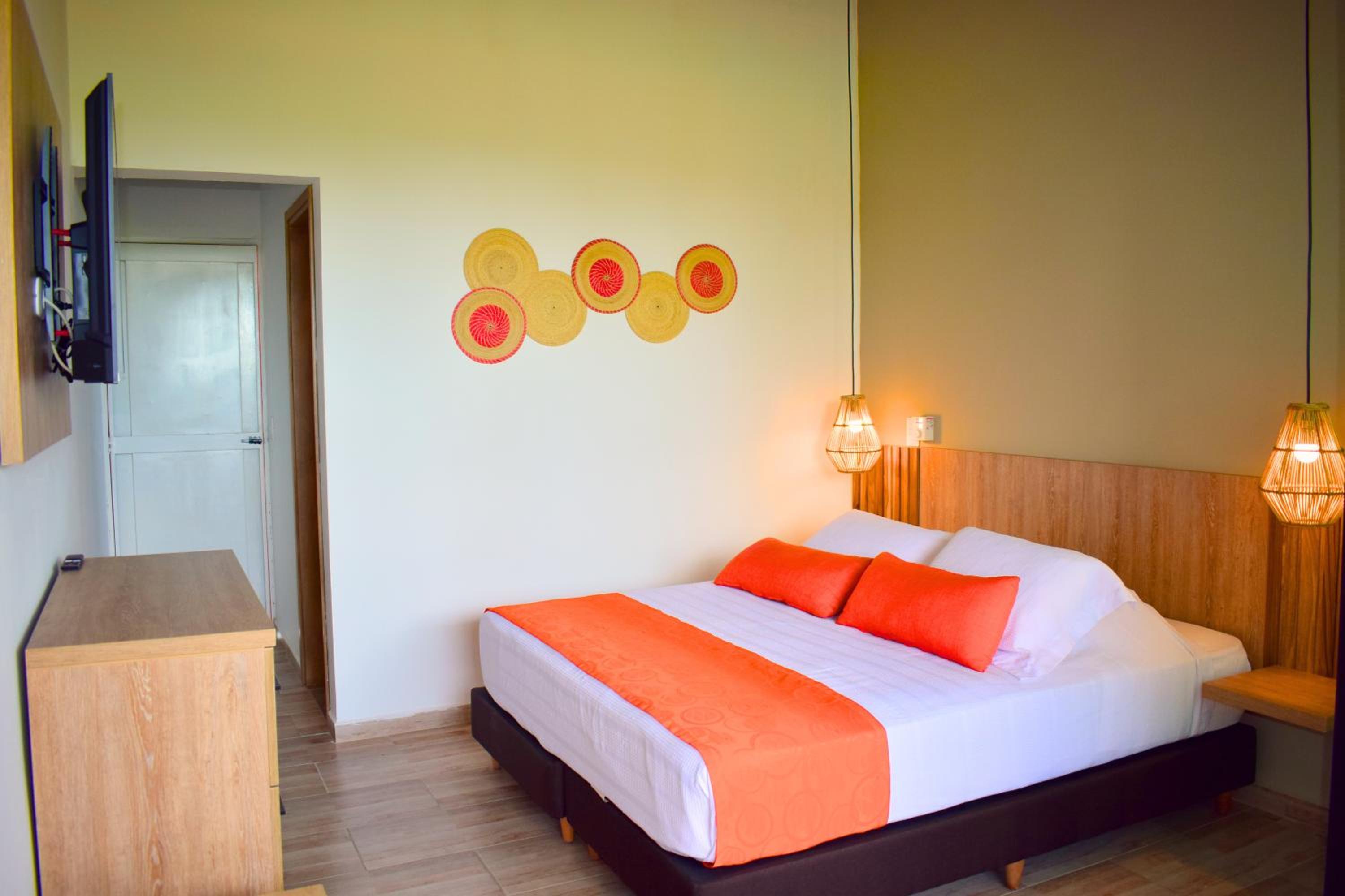 Deluxe Double Room with Bath photo 2