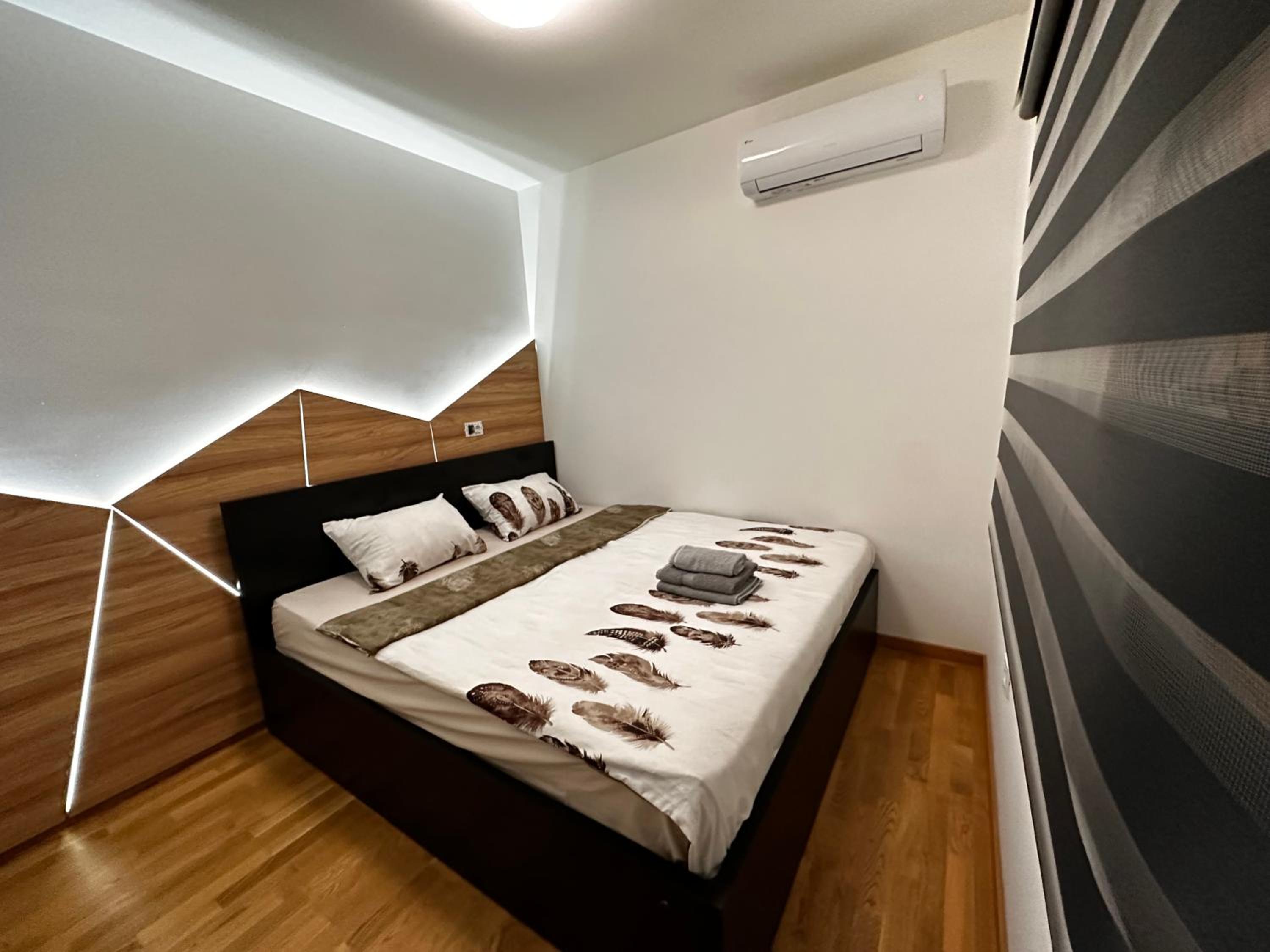 One-Bedroom Apartment photo 2