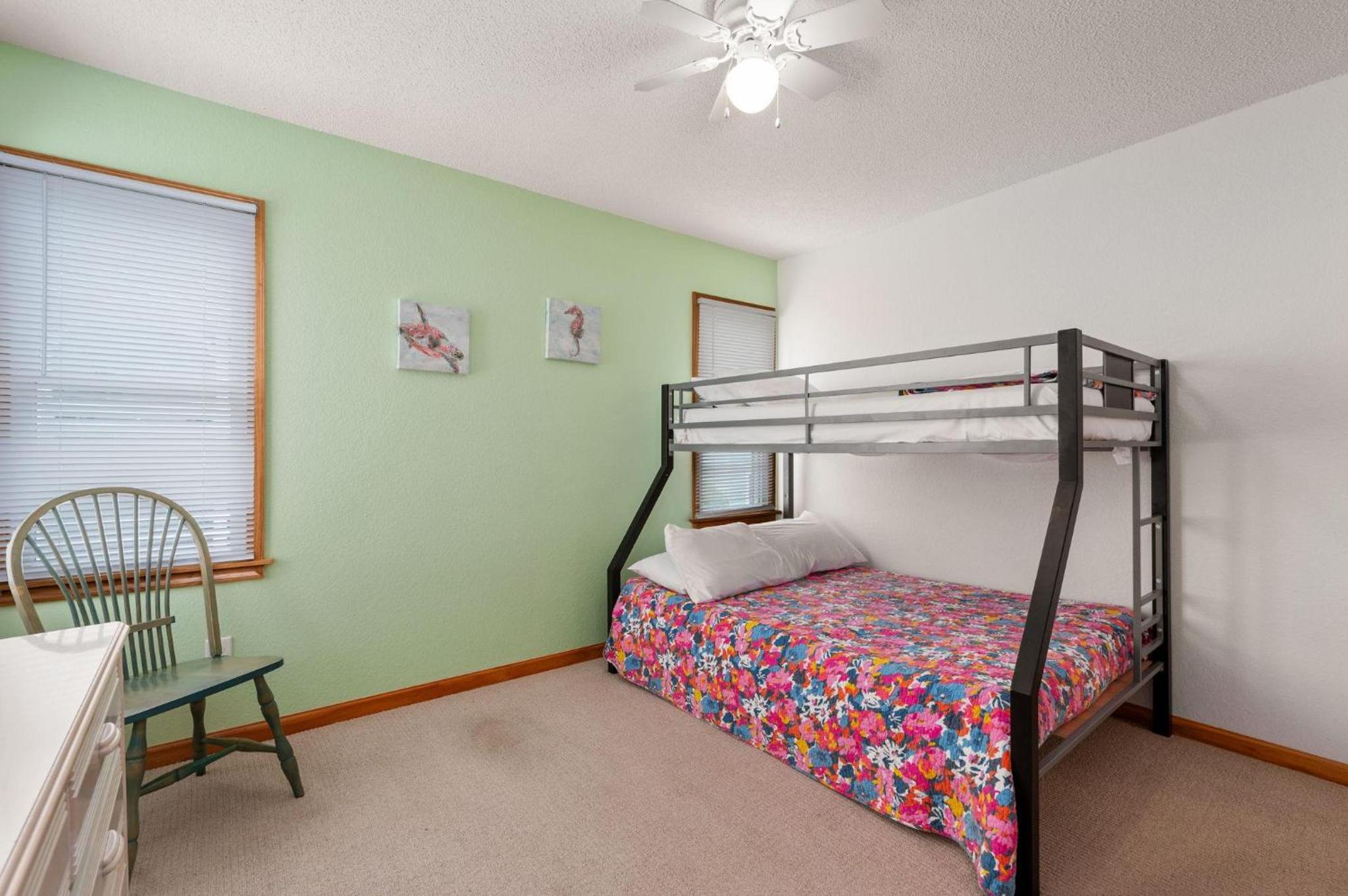 Four-Bedroom Vacation Home photo 3