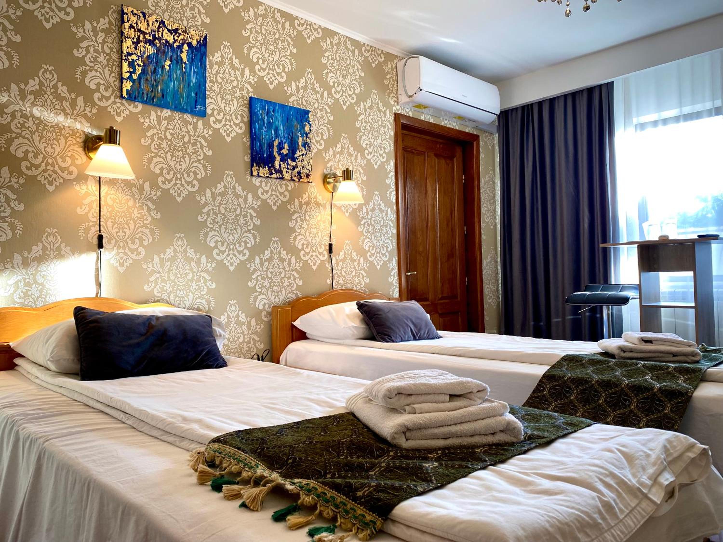 Deluxe Double or Twin Room photo 3