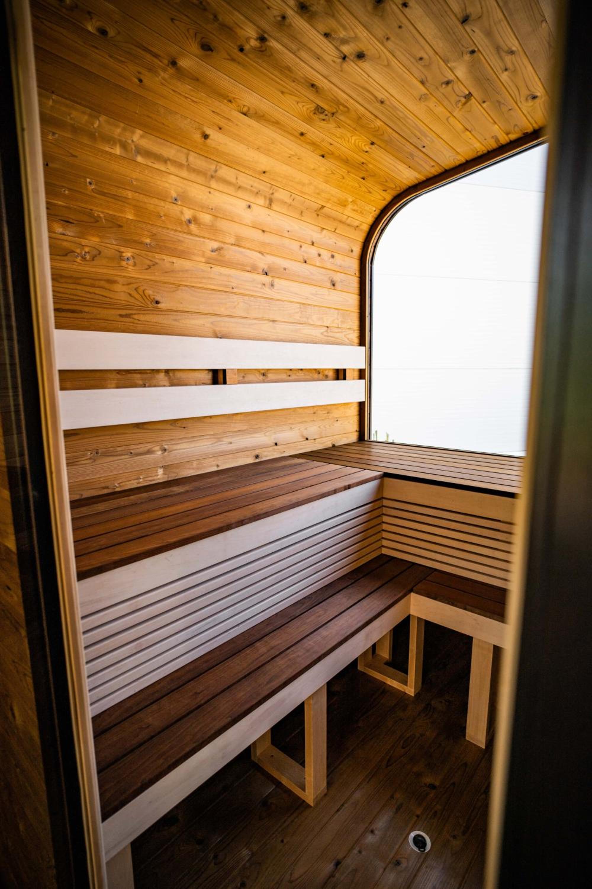 Apartment with Balcony photo 3