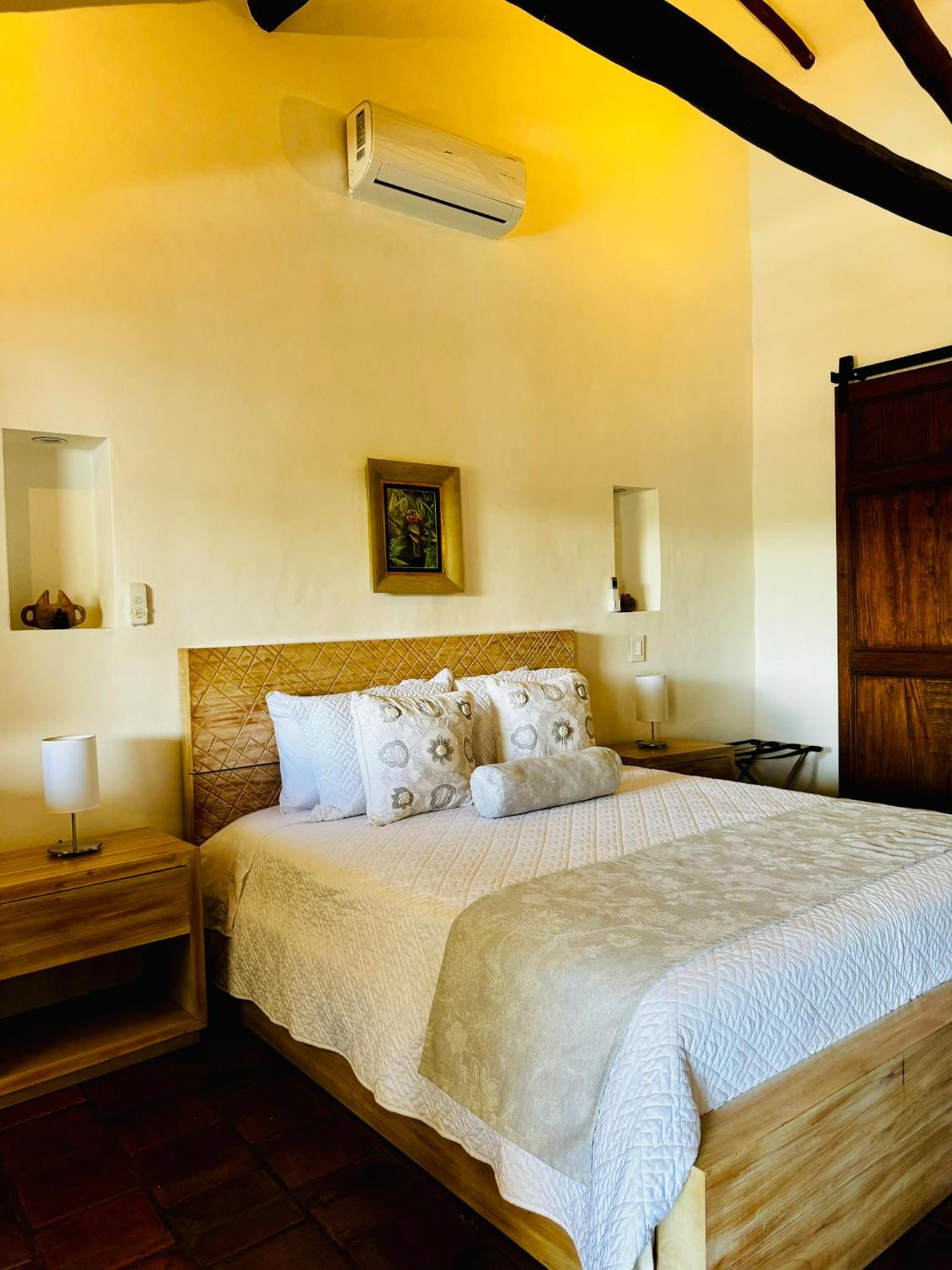 Standard Double Room with Pool and City view photo 1