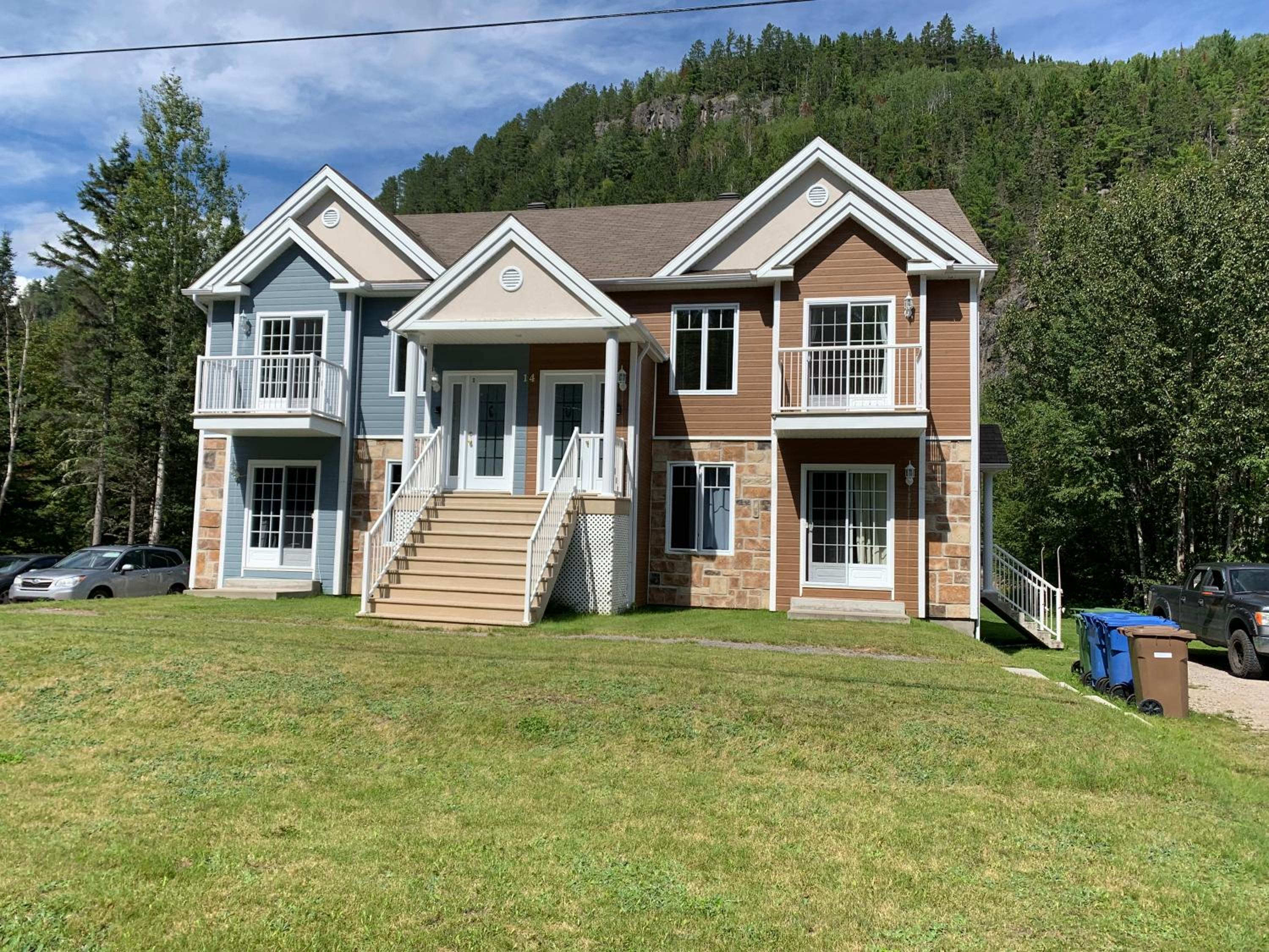 Two-Bedroom House photo 2
