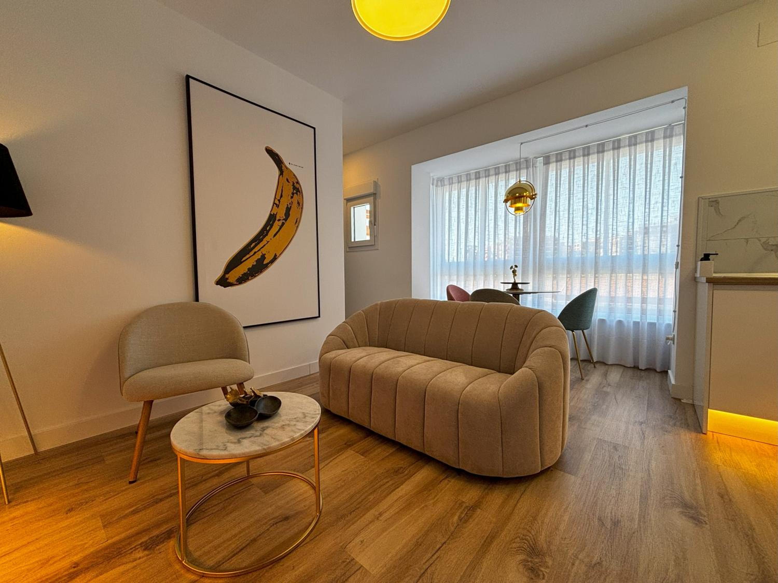 Apartamento de un dormitorio superior con balcón