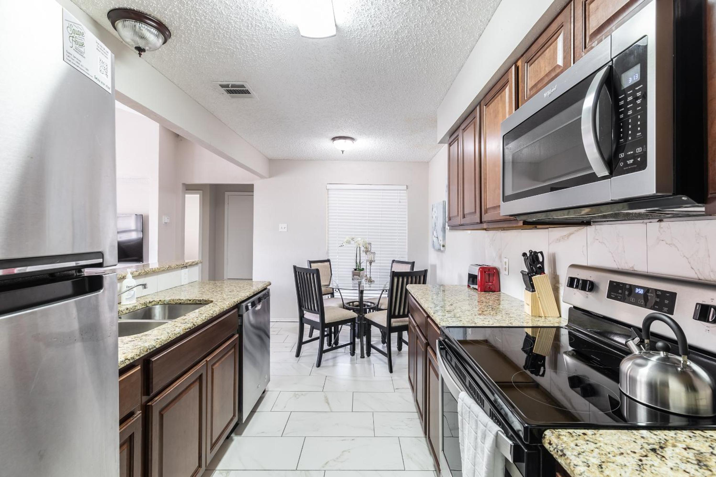 Three-Bedroom Vacation Home  photo 2