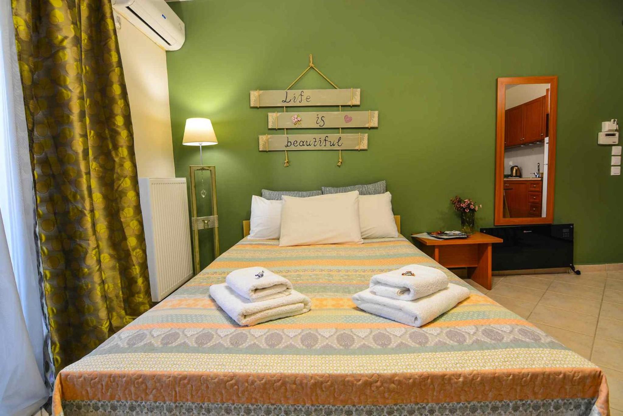Deluxe Double Room With Extra Bed
