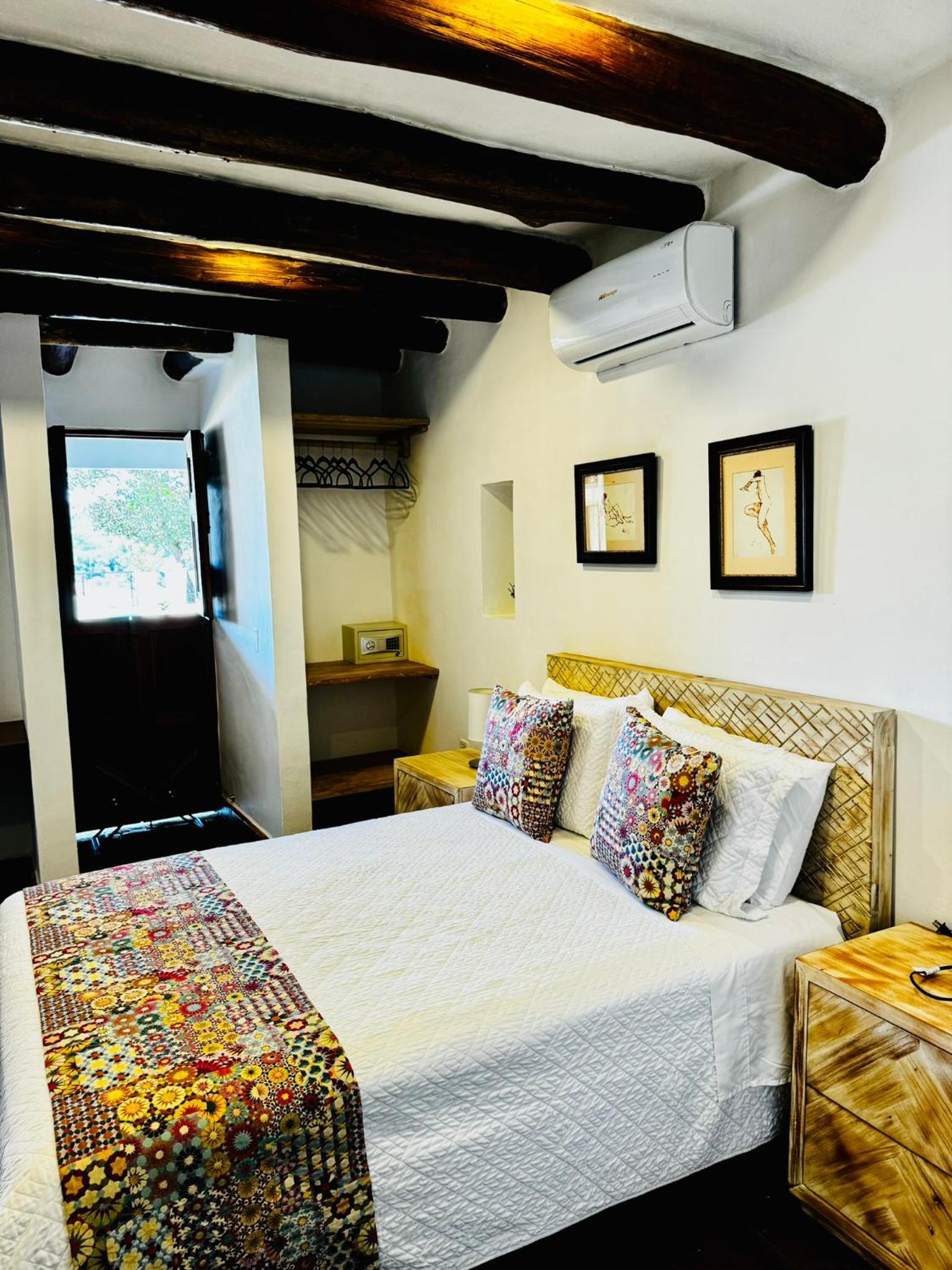 Standard Double Room with Pool View photo 1