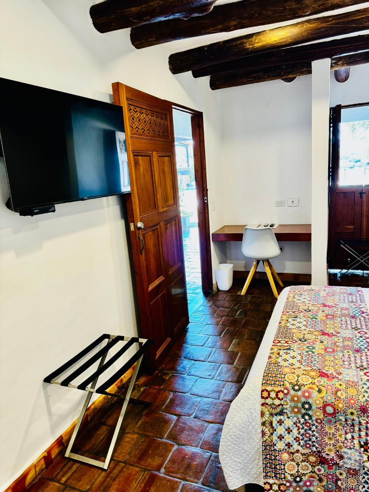 Standard Double Room with Pool View photo 3