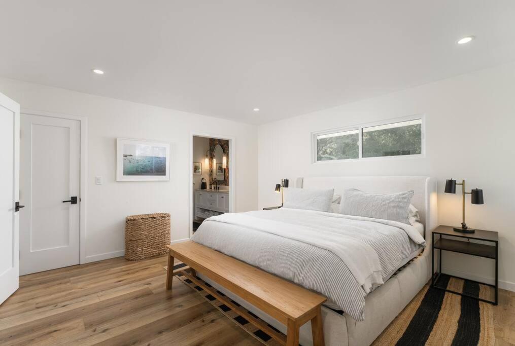 Four-Bedroom House photo 1