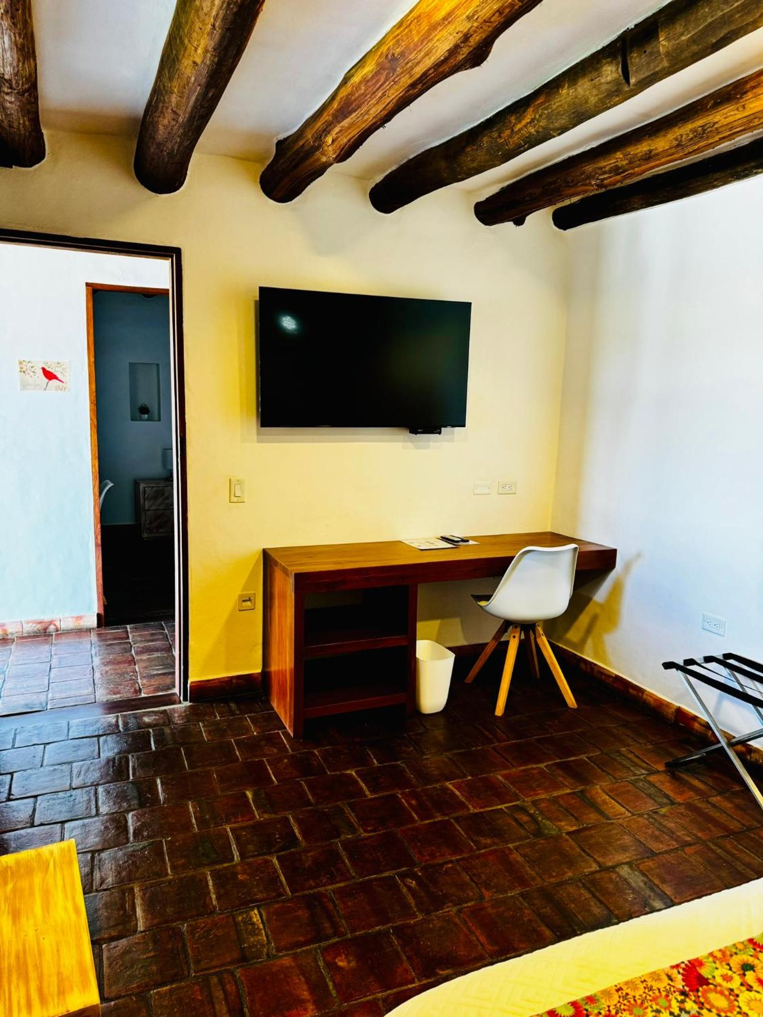 Triple Room with Pool View photo 2