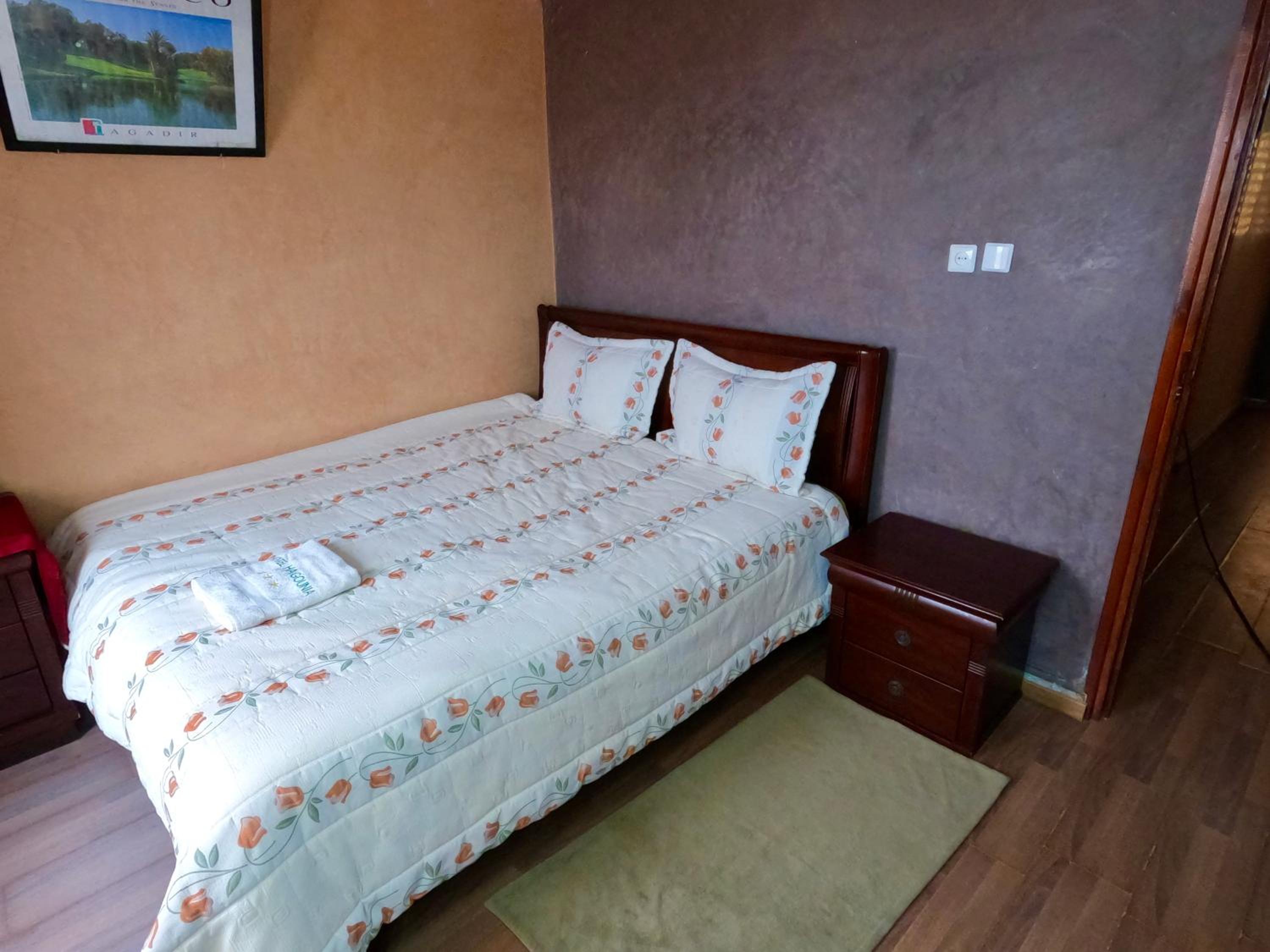 Deluxe Suite with Sea View - Photo 9