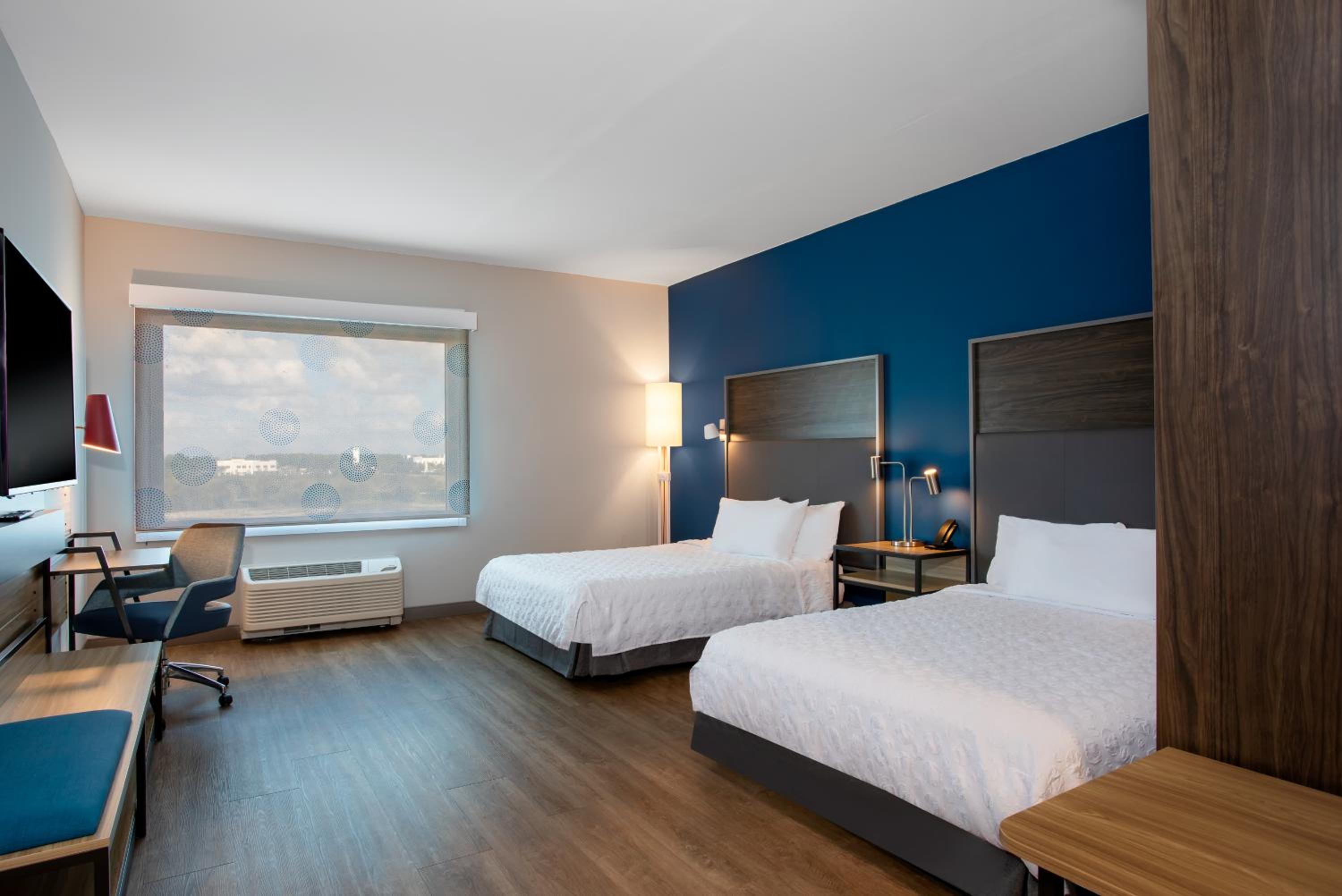 Queen Room with Two Queen Beds - Hearing Access - Photo 3
