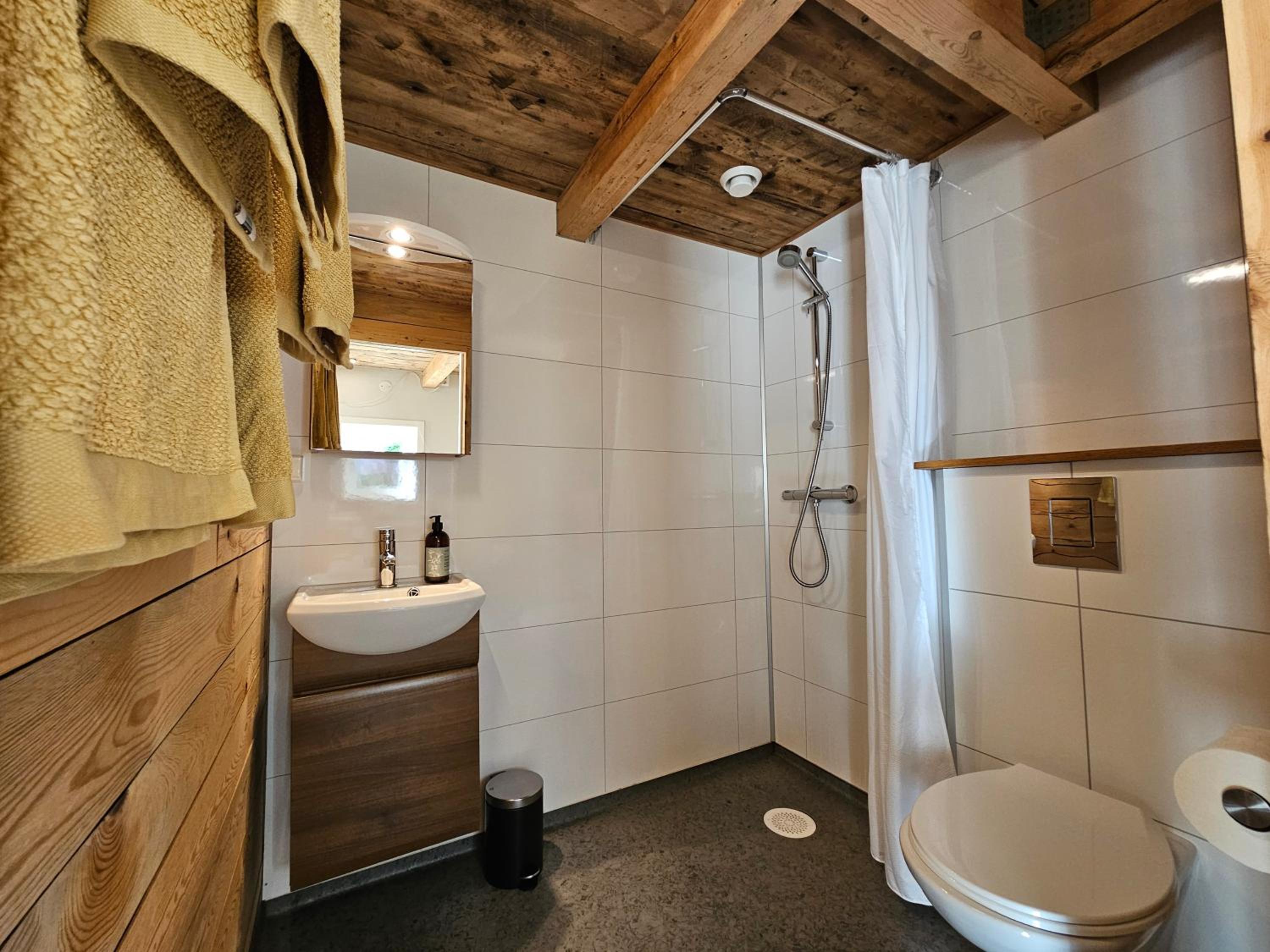 One-Bedroom House photo 2