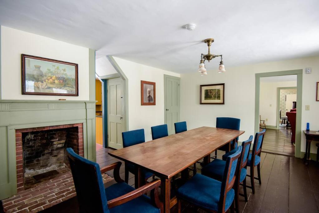 Four-Bedroom House photo 2