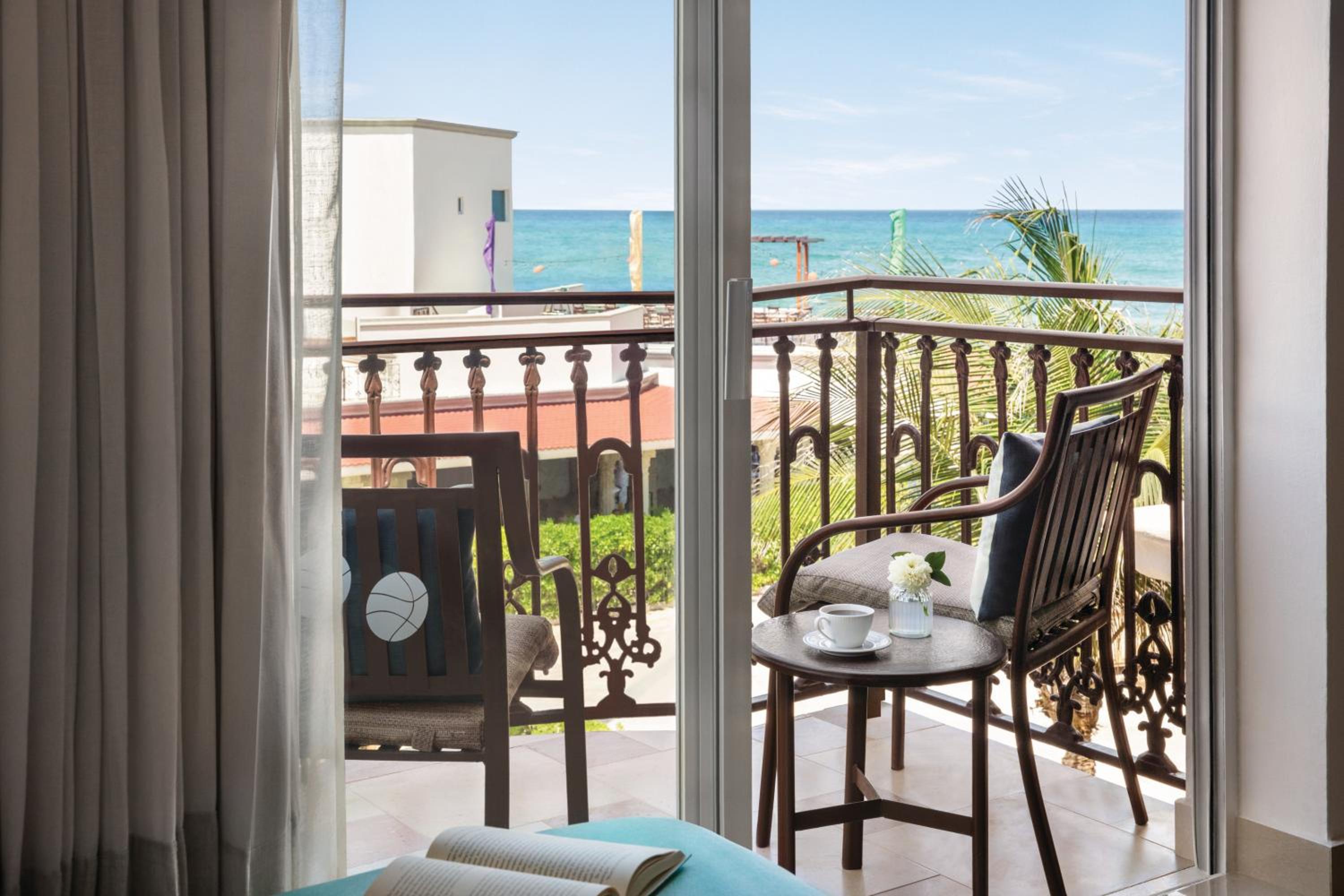 Junior Suite 1 King Bed, Oceanview  - Photo 8