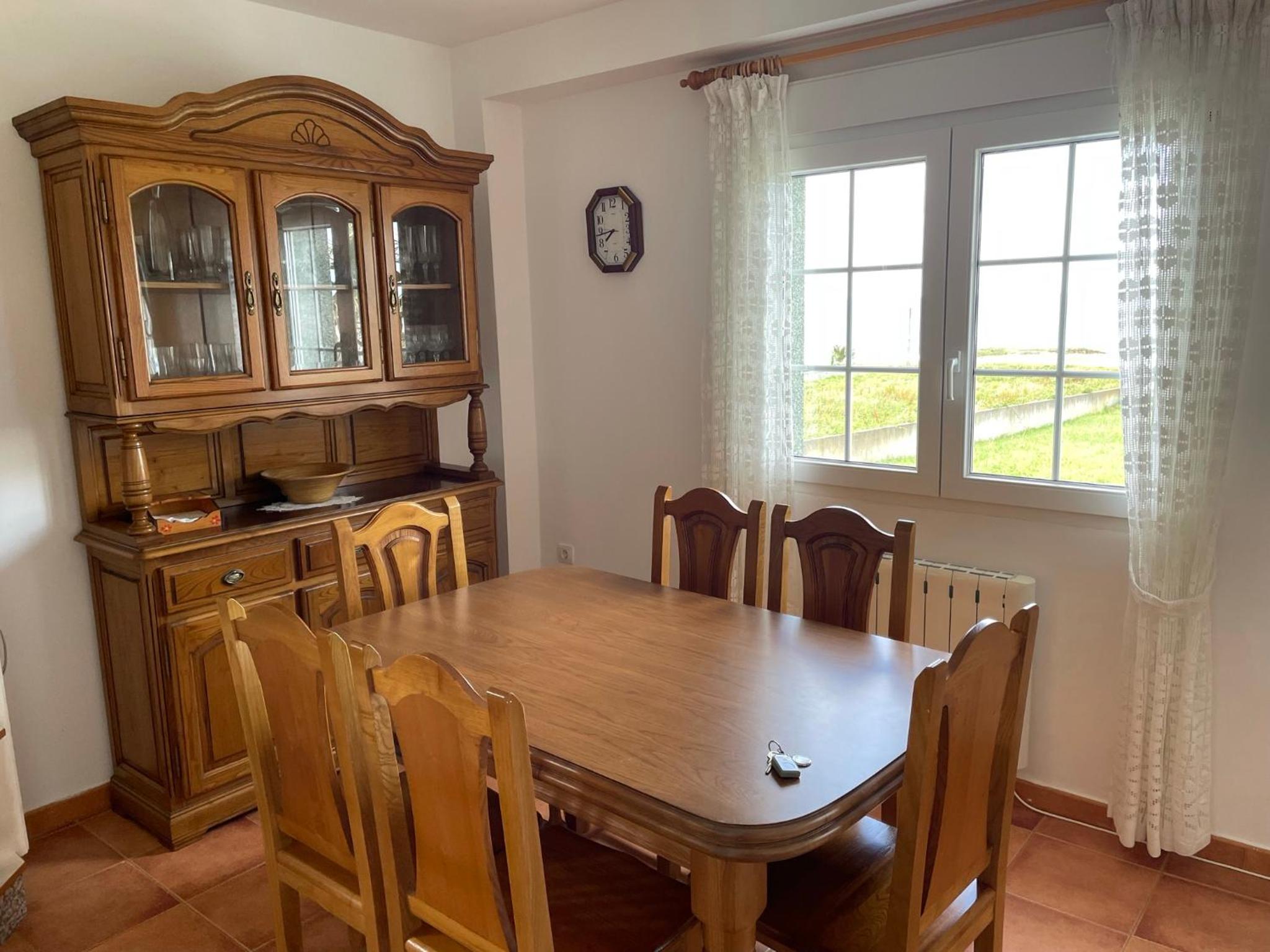 Three-Bedroom House photo 3