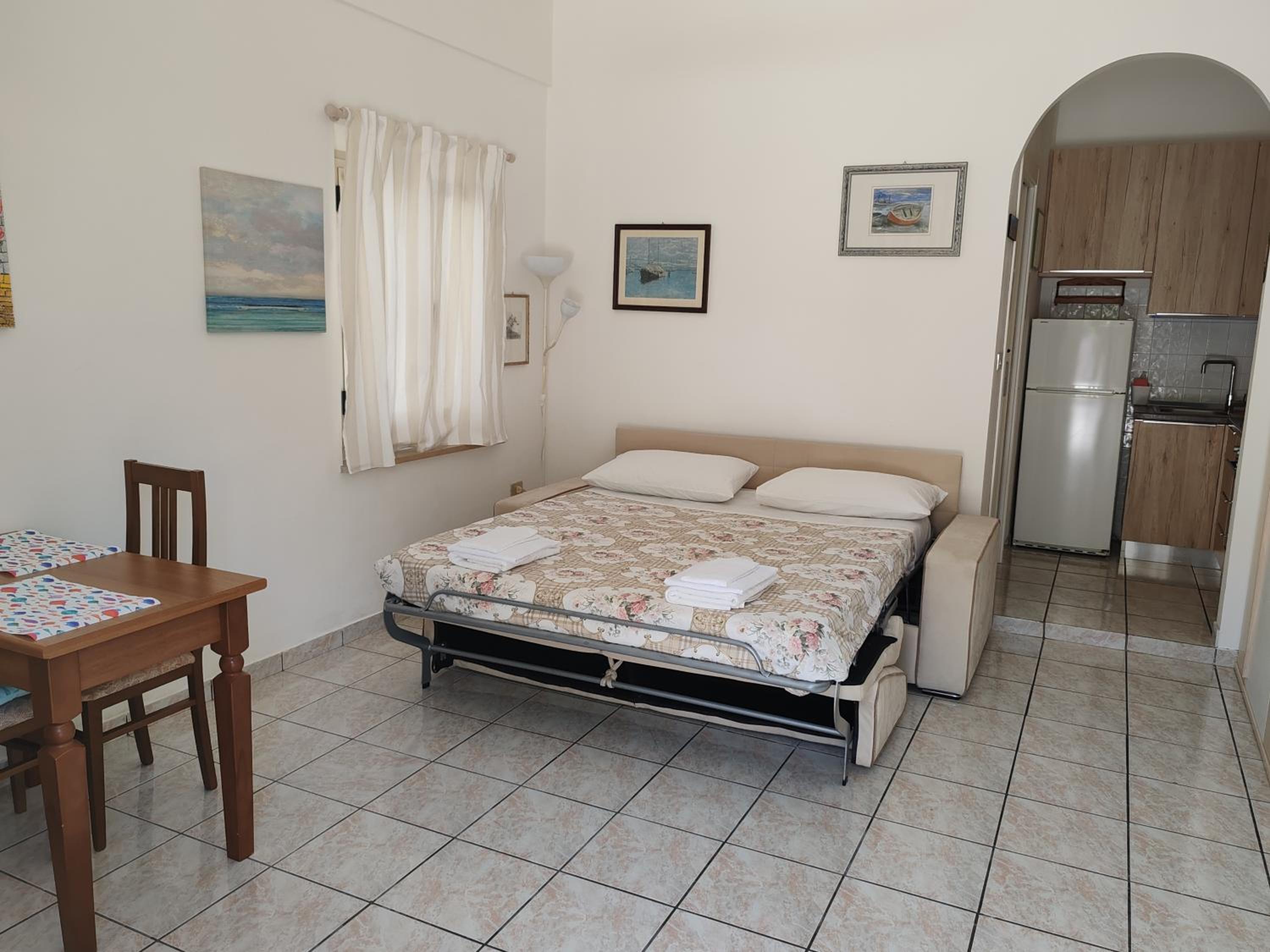 One-Bedroom Apartment