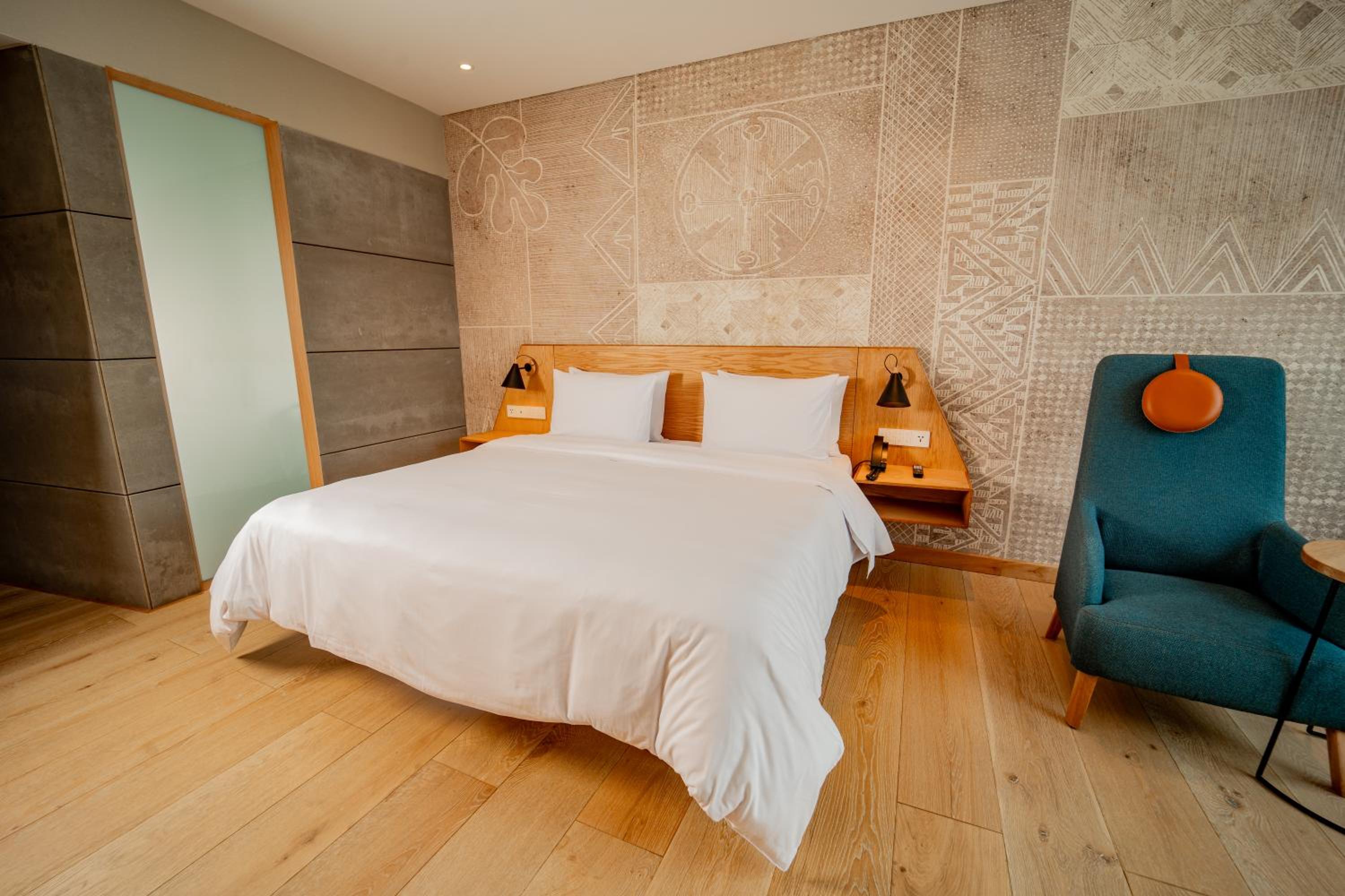 Standard King Room