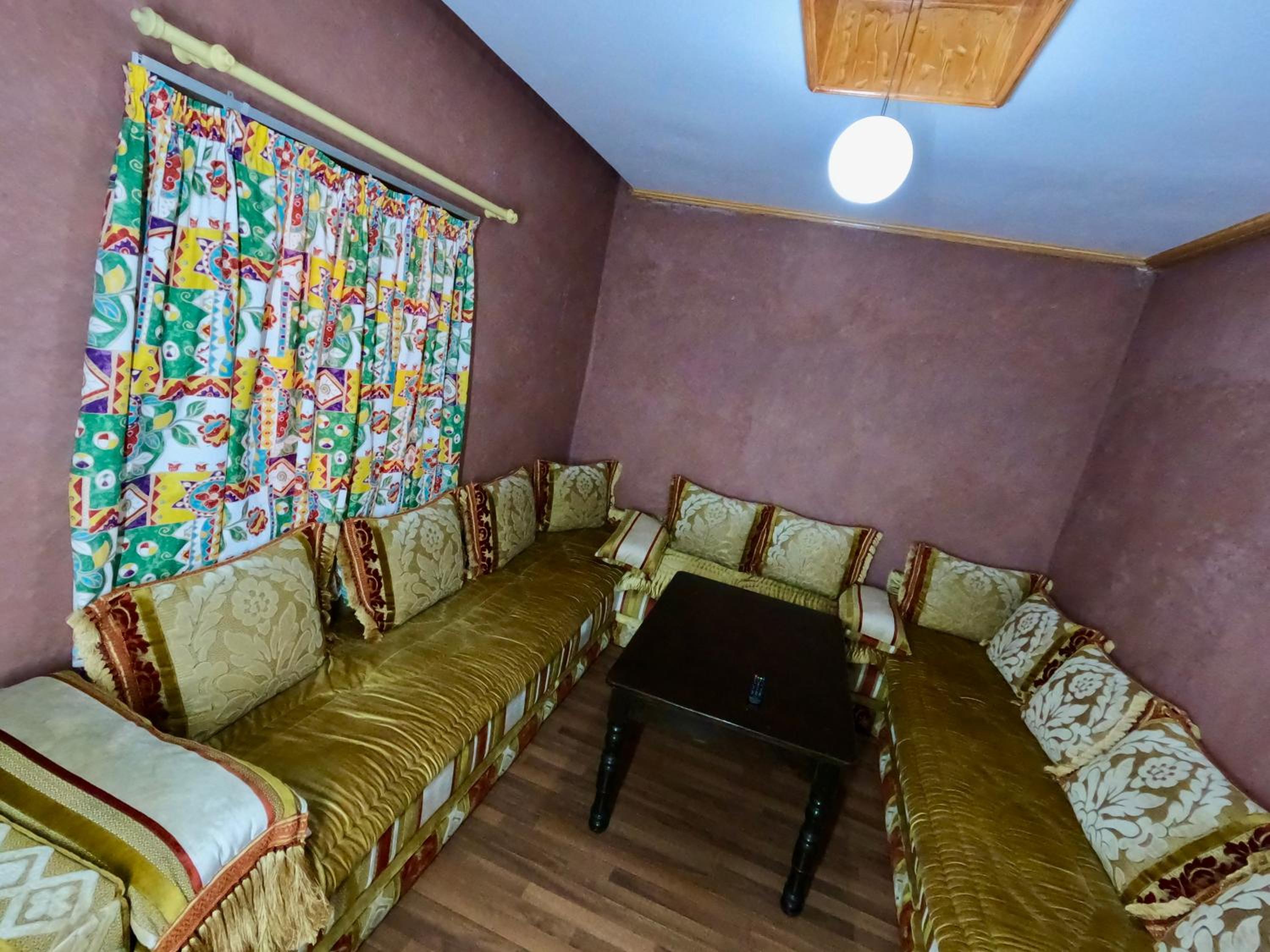 Deluxe Suite with Sea View - Photo 2