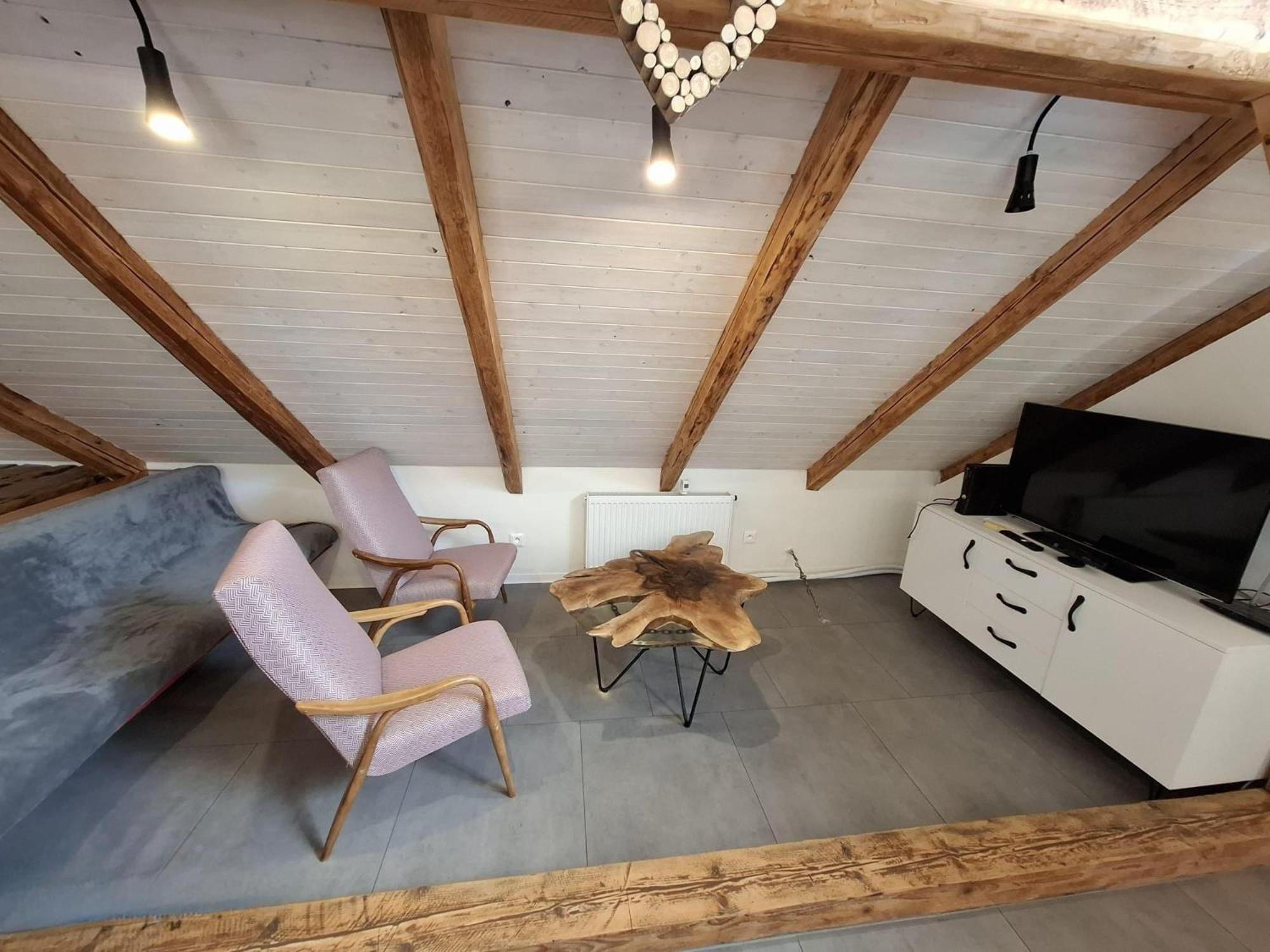 Two-Bedroom Apartment with Balcony photo 3
