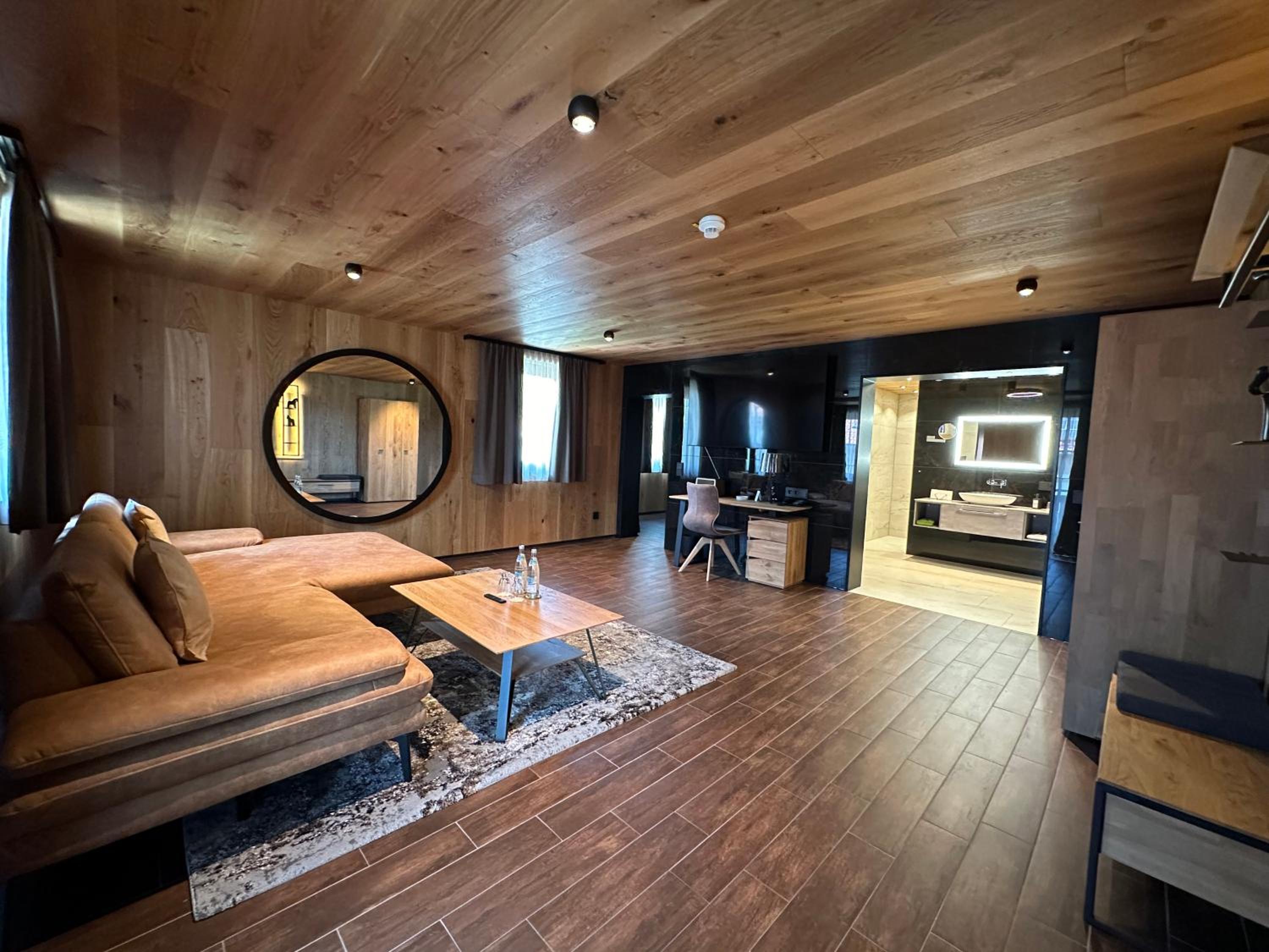 Junior Suite - Photo 12