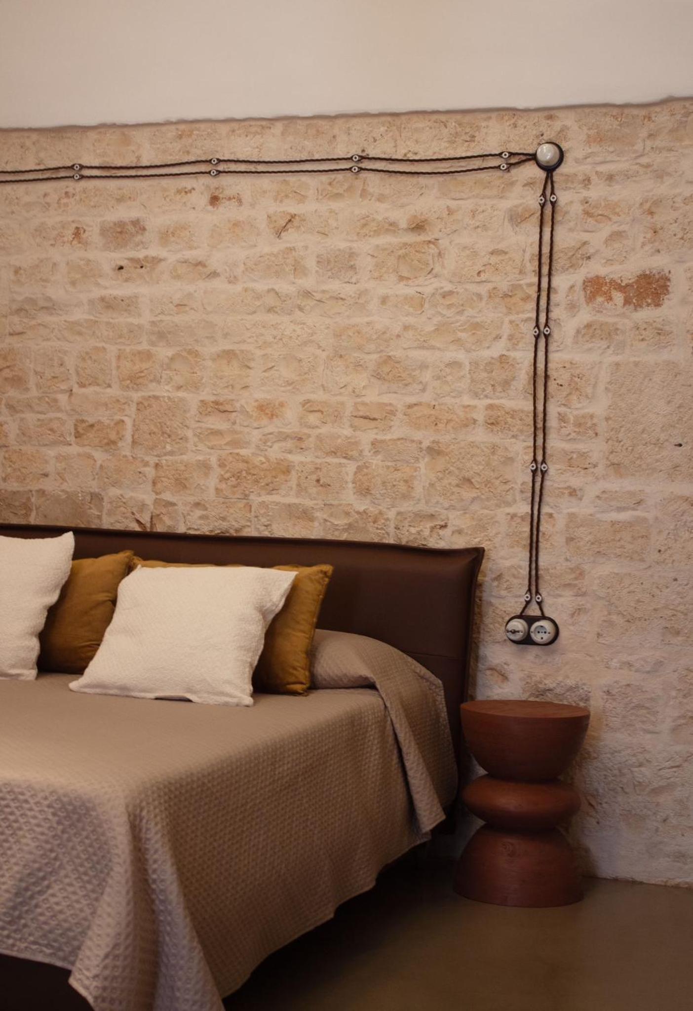 Deluxe Family Suite - Photo 8