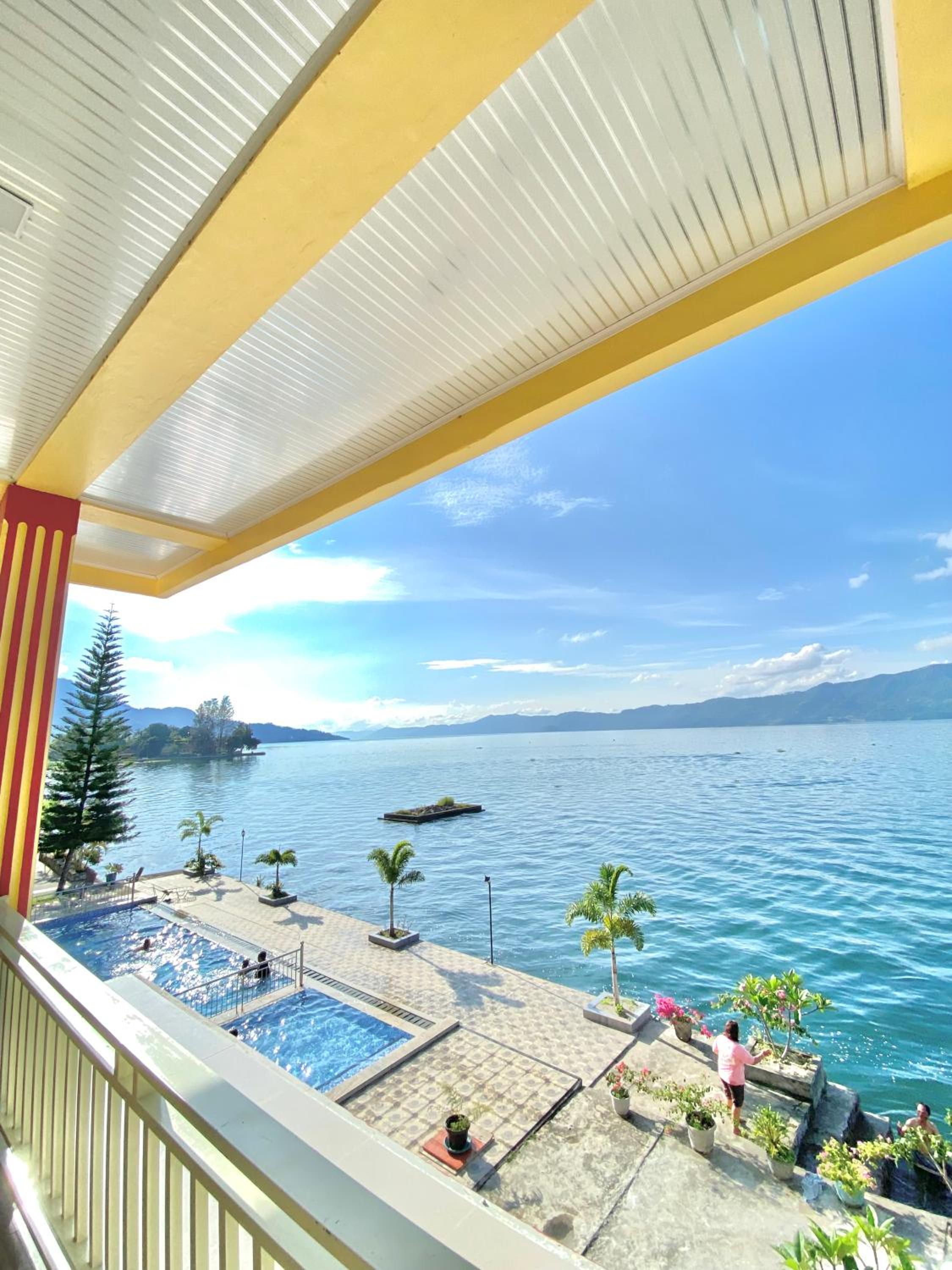 Deluxe Double Room with Lake View - Photo 14