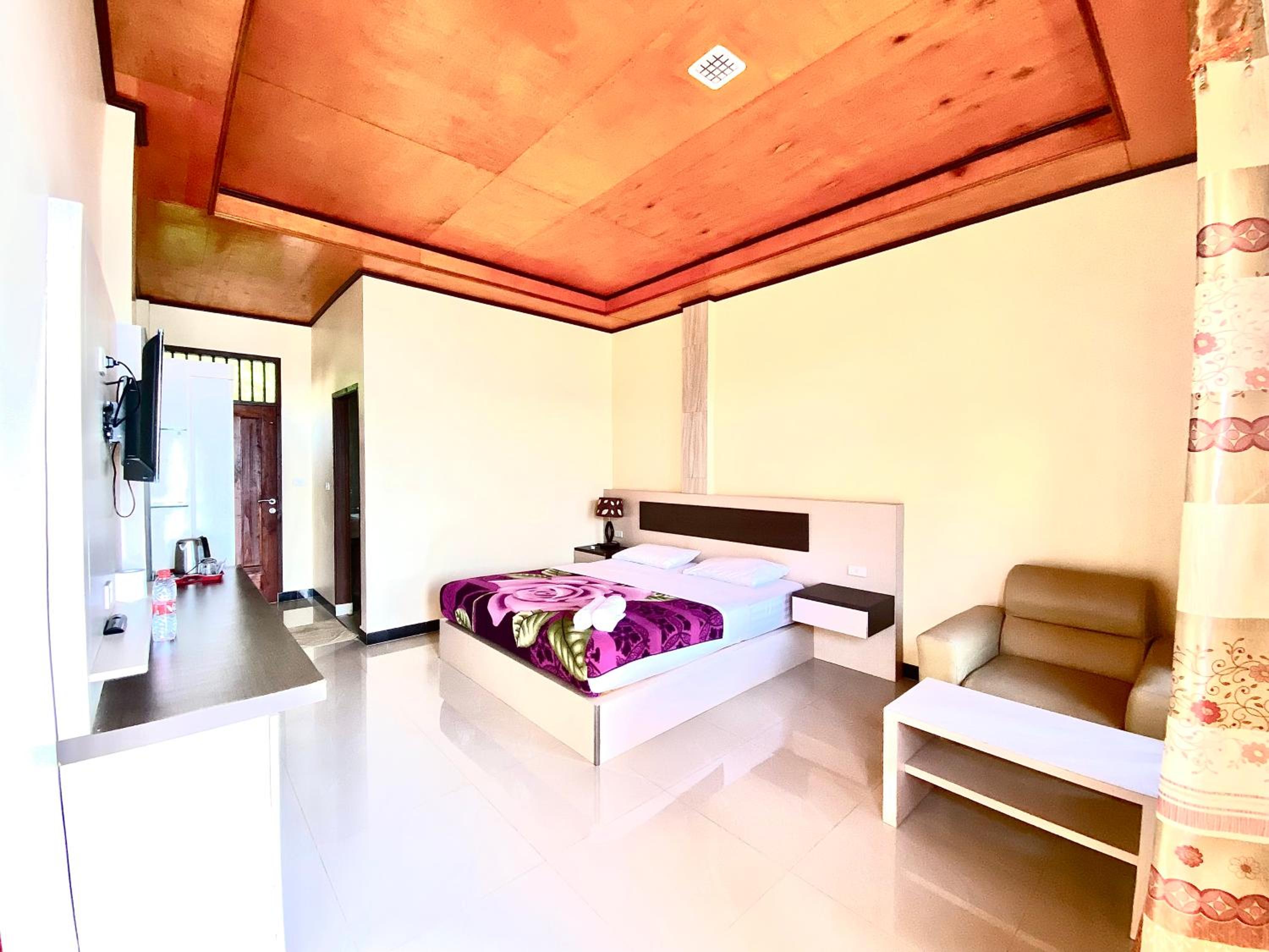 Deluxe Double Room with Lake View - Photo 15