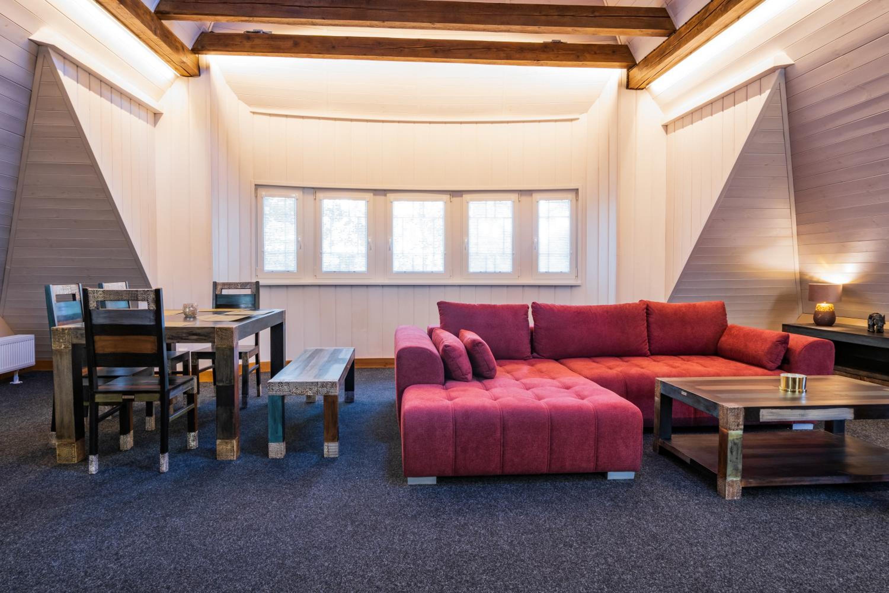 Deluxe Apartment photo 2