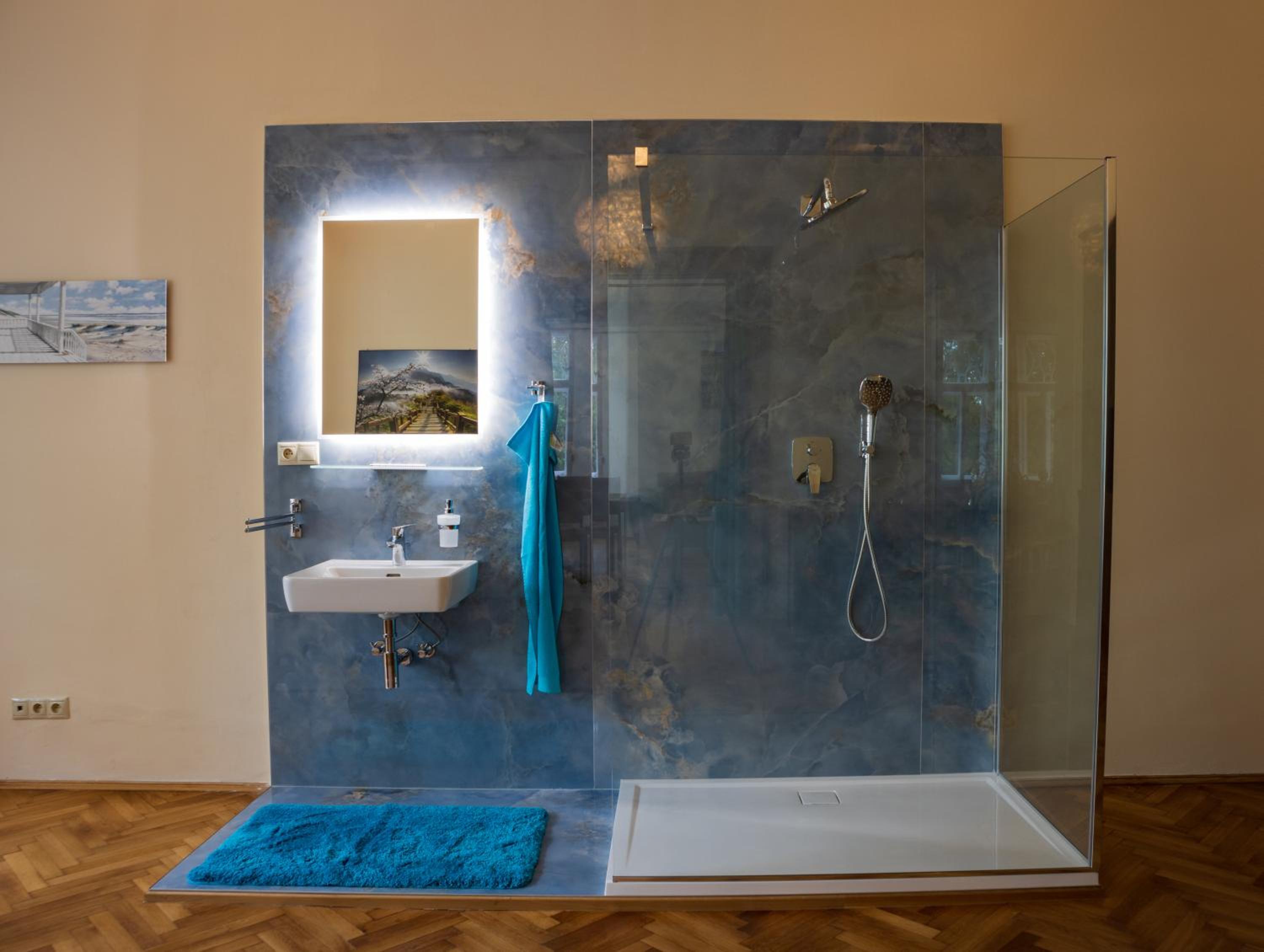 Two-Bedroom Apartment with Terrace photo 2